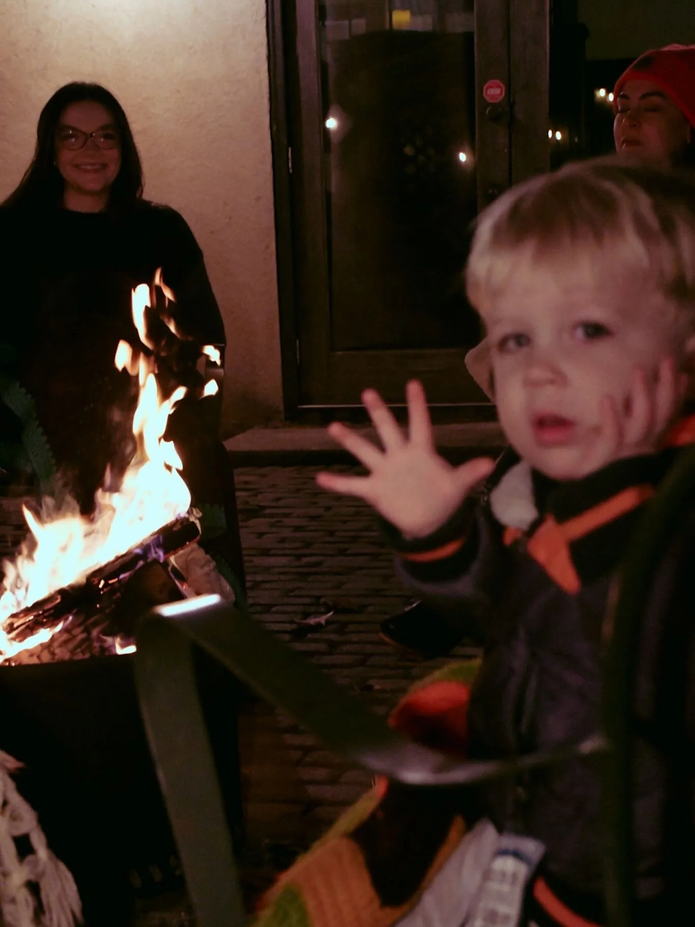 With these beautiful nights, we can&rsquo;t help but spend every moment on the patio. We&rsquo;ll have a few tables set for dining, plus the fire pit glowing and s&rsquo;mores ready to go. Swing on in and hang with us.

@thebungalowclubmpls