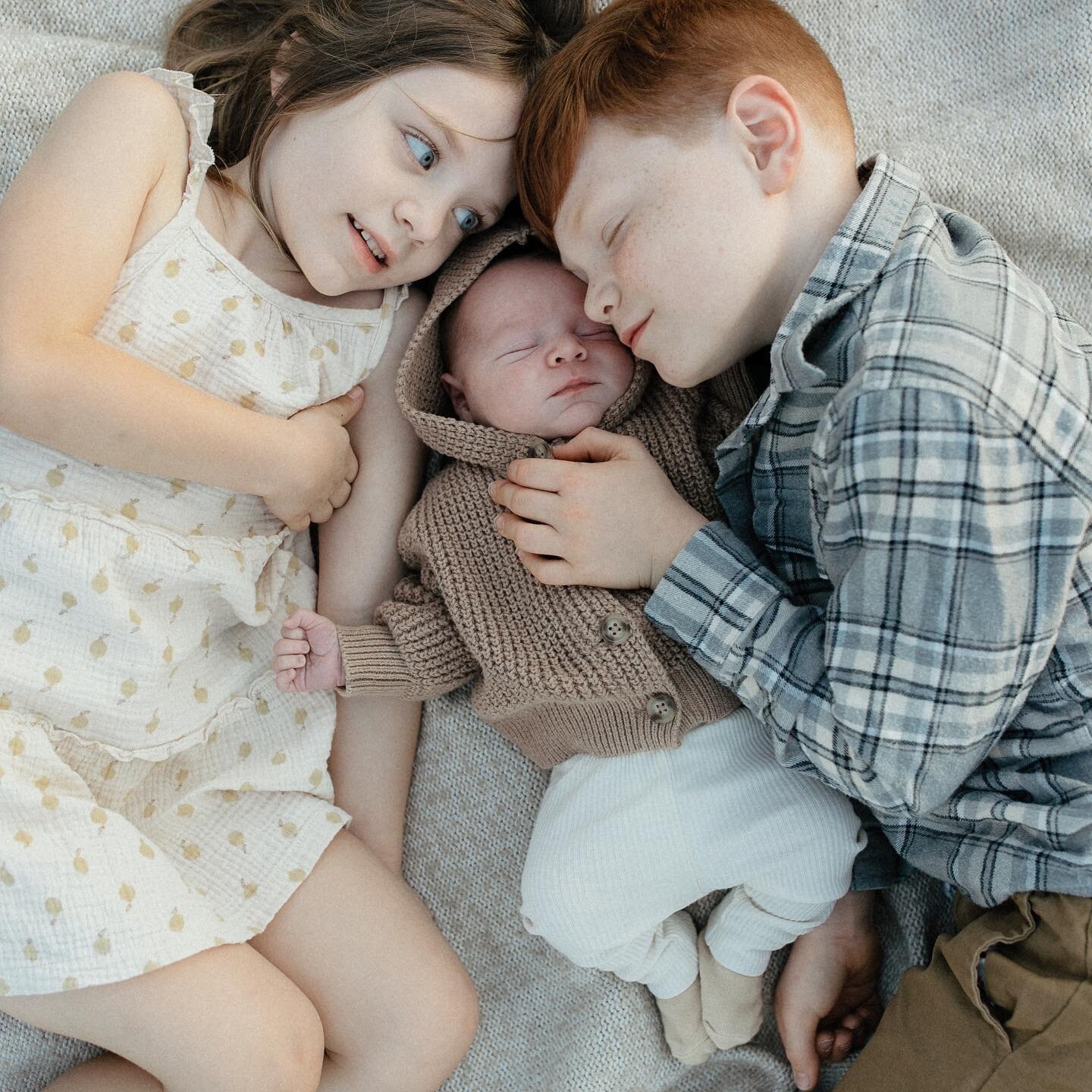 &mdash; celebrated the absolute most precious rainbow babe tonight🫶🏼🫶🏼🫶🏼

#bellinghamfamilyphotographer #bellinghamnewbornphotographer #lifestylefamilyphotography #seattlefamilyphotographer #seattlenewbornphotographer