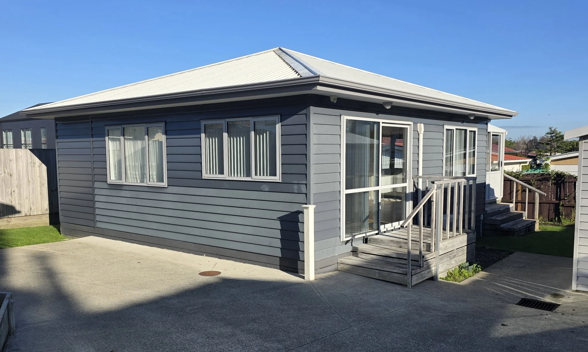 modern minor dwelling for relocation