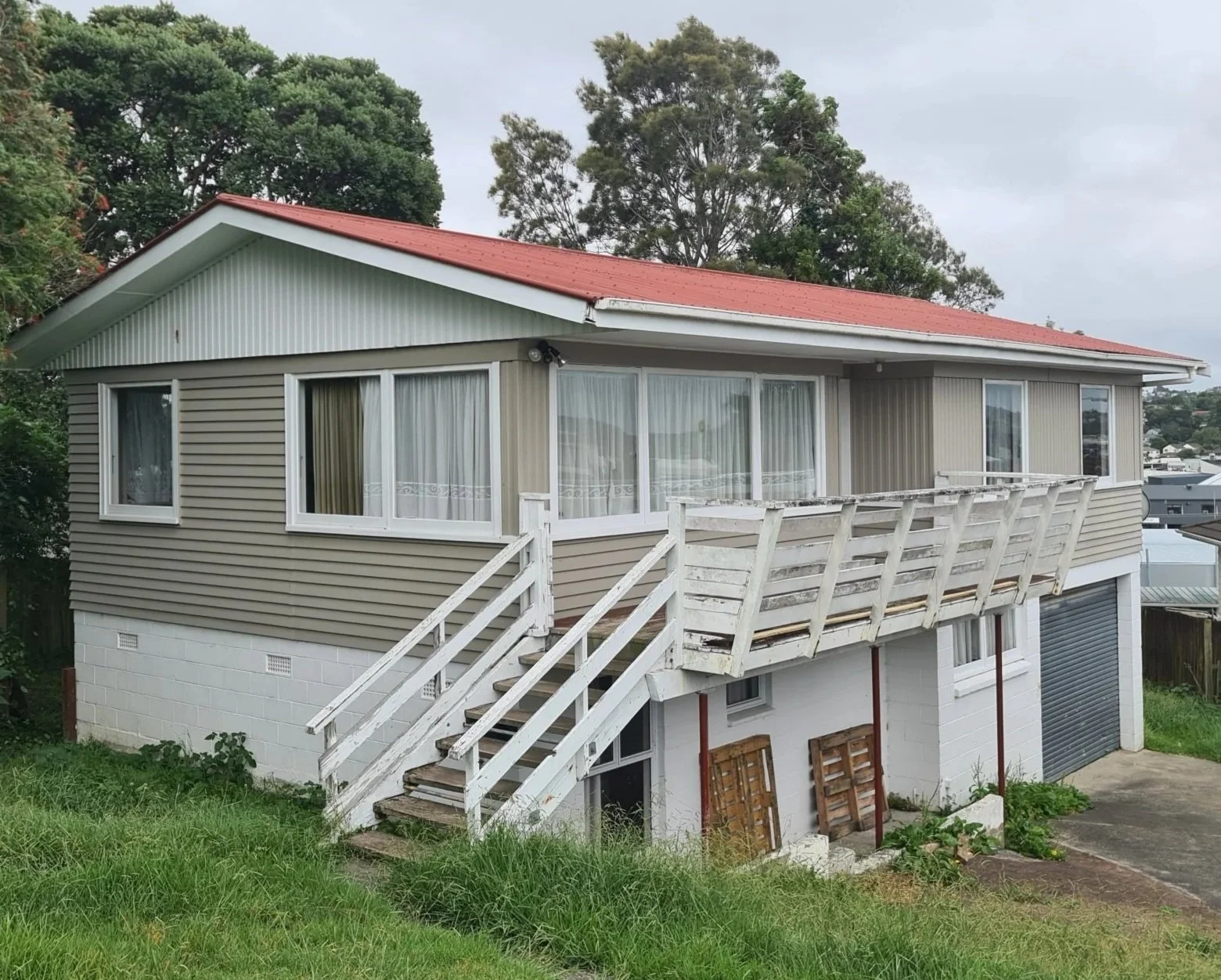 Weatherboard relocatable home