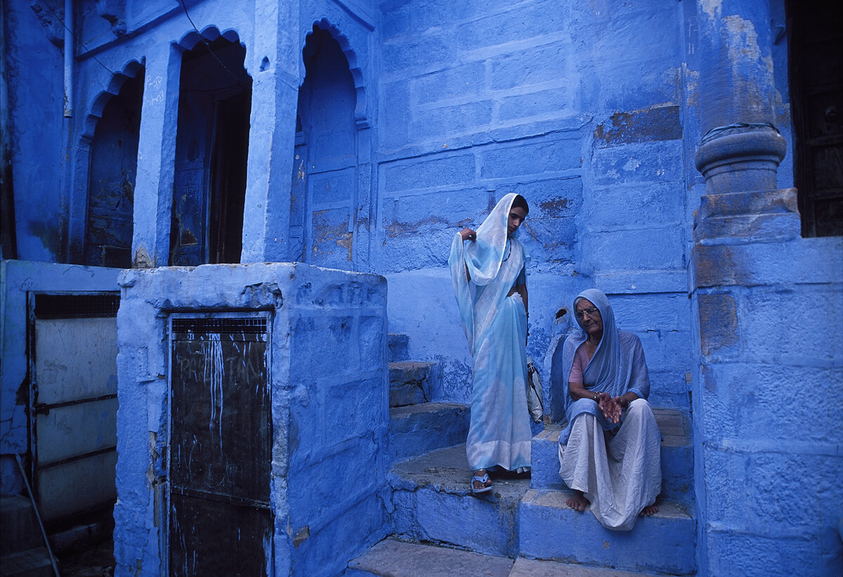 Mother & Daughter in Blue City (India).jpg