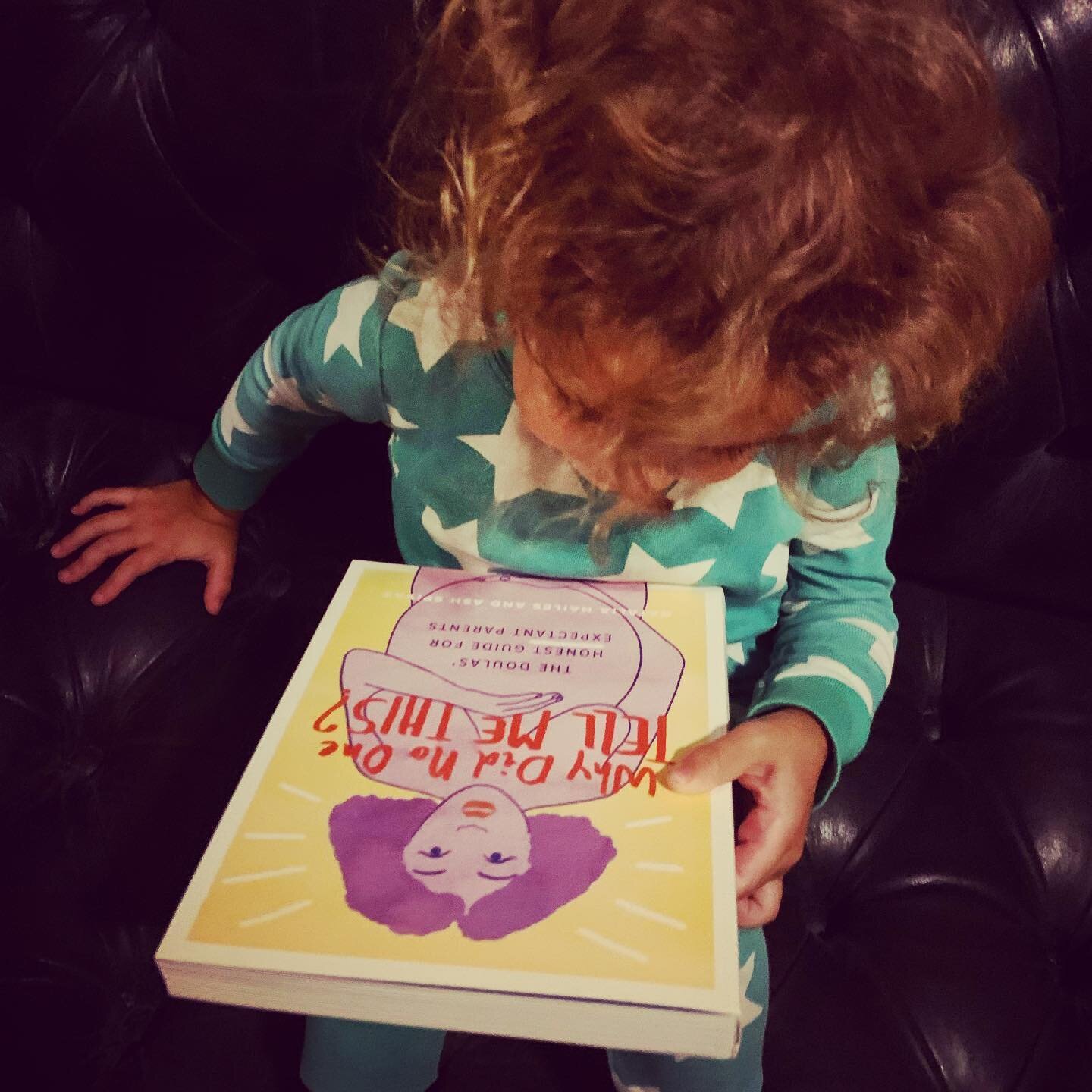Me: &ldquo;Layla whatchya doin?&rdquo; Layla: &ldquo;I&rsquo;m reading my favorite book.&rdquo; So proud. #postpartum #whydidnoonetellmethis #doulatrainingsinternational
