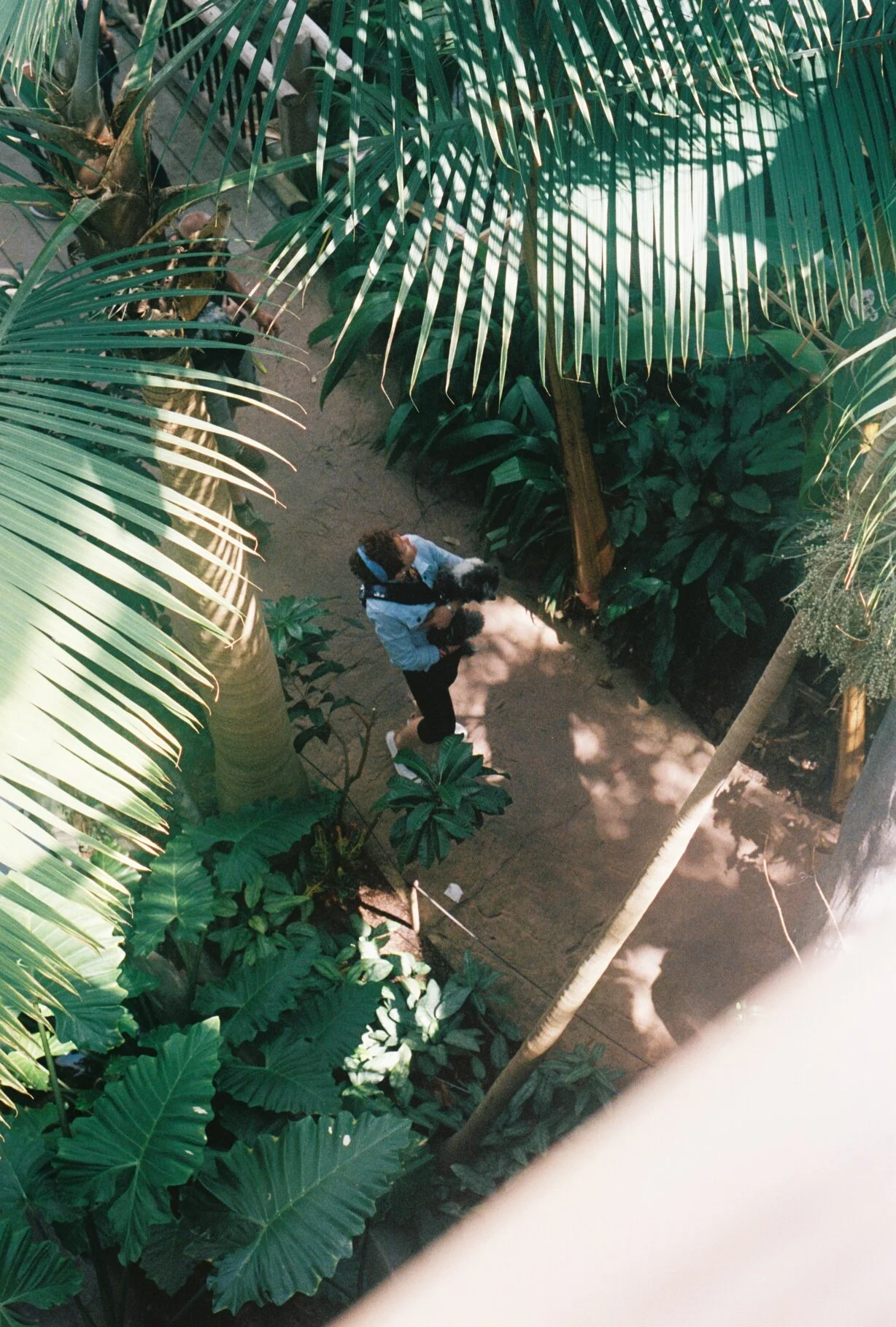 R1-00109-035A copy.JPG