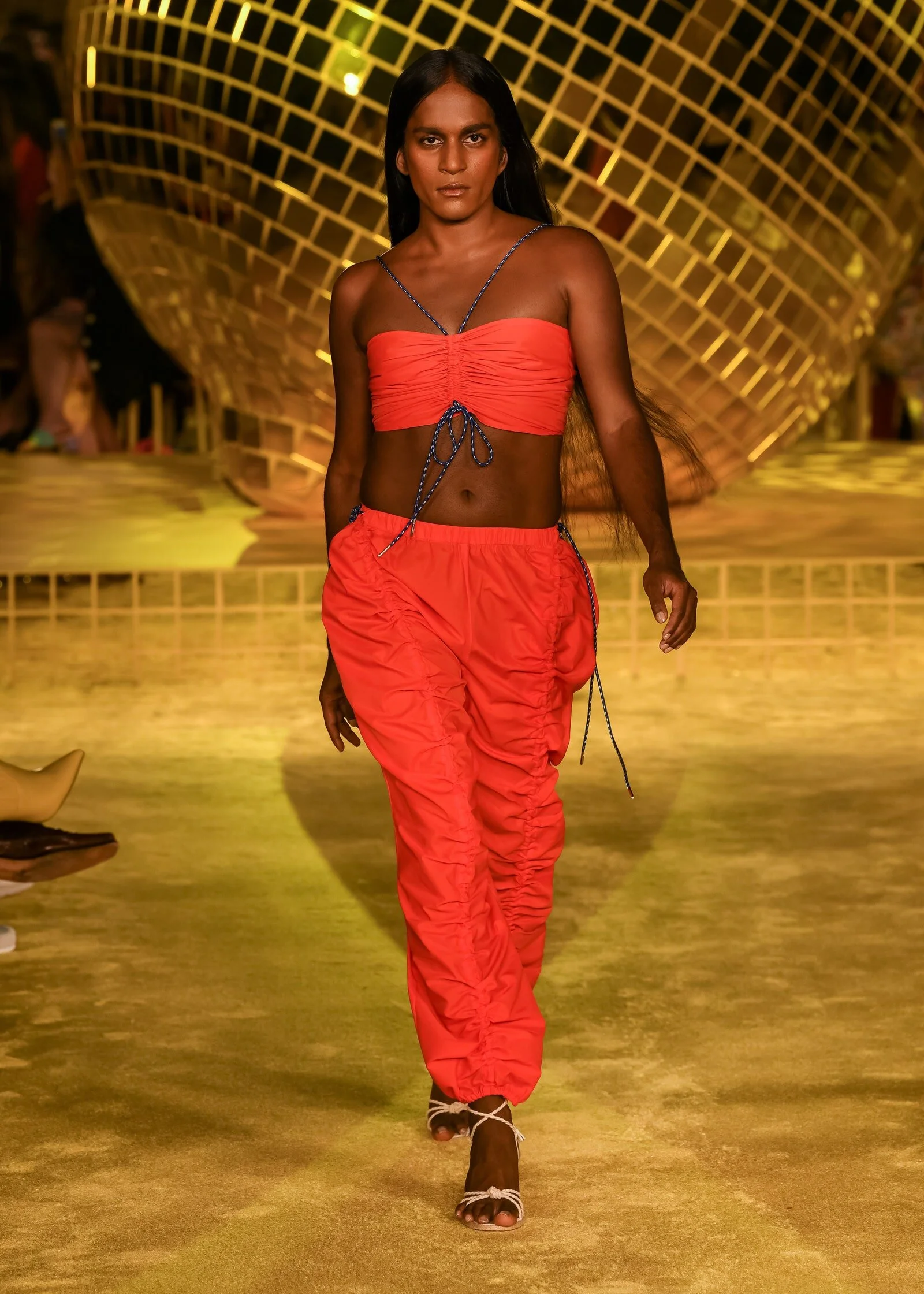 Y2k aesthetic: No, you don’t need to wear low waist pants again if you don’t miss them. I will not! But be prepared that they will be around. Staud