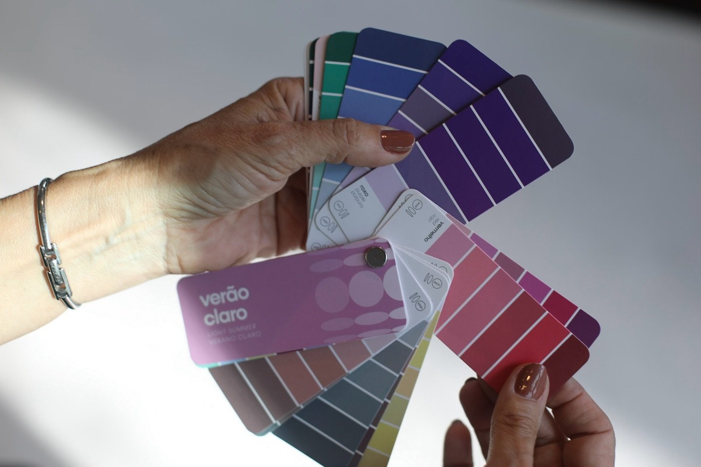Looking for a unique Mother&rsquo;s Day gift?

How about a fun and educational experience that boosts her confidence? 

Treat your mom to a color analysis, either in-person or online.

During the session, she&rsquo;ll discover which colors best compl