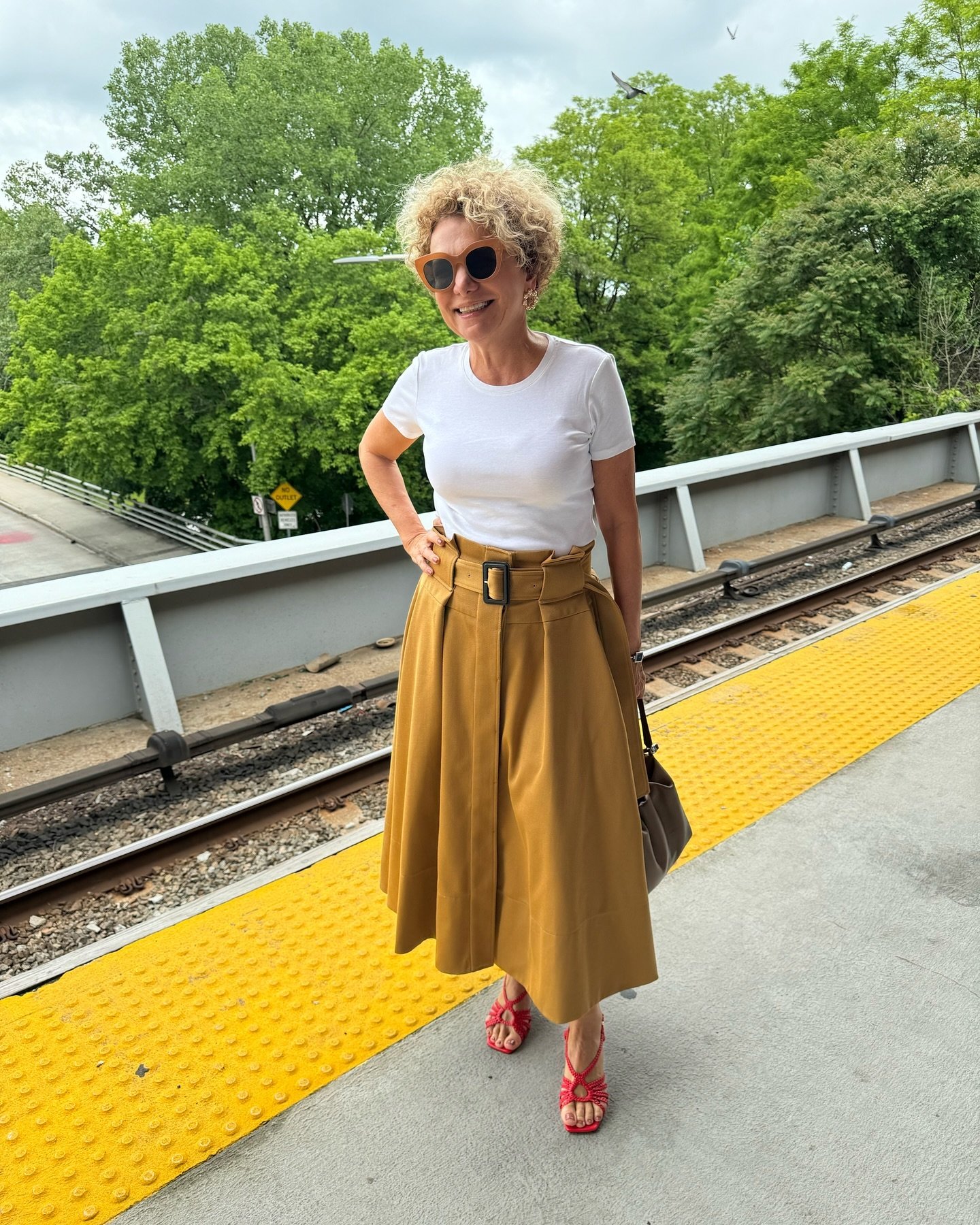 Some thoughts about second-hand purchases ⤵️

I bought this skirt from one of my favorite brands. Their prices are kind of high for my budget - we all have priorities in life, right? 

That&rsquo;s how I do it: 

➡️ Once in a while I check my favorit