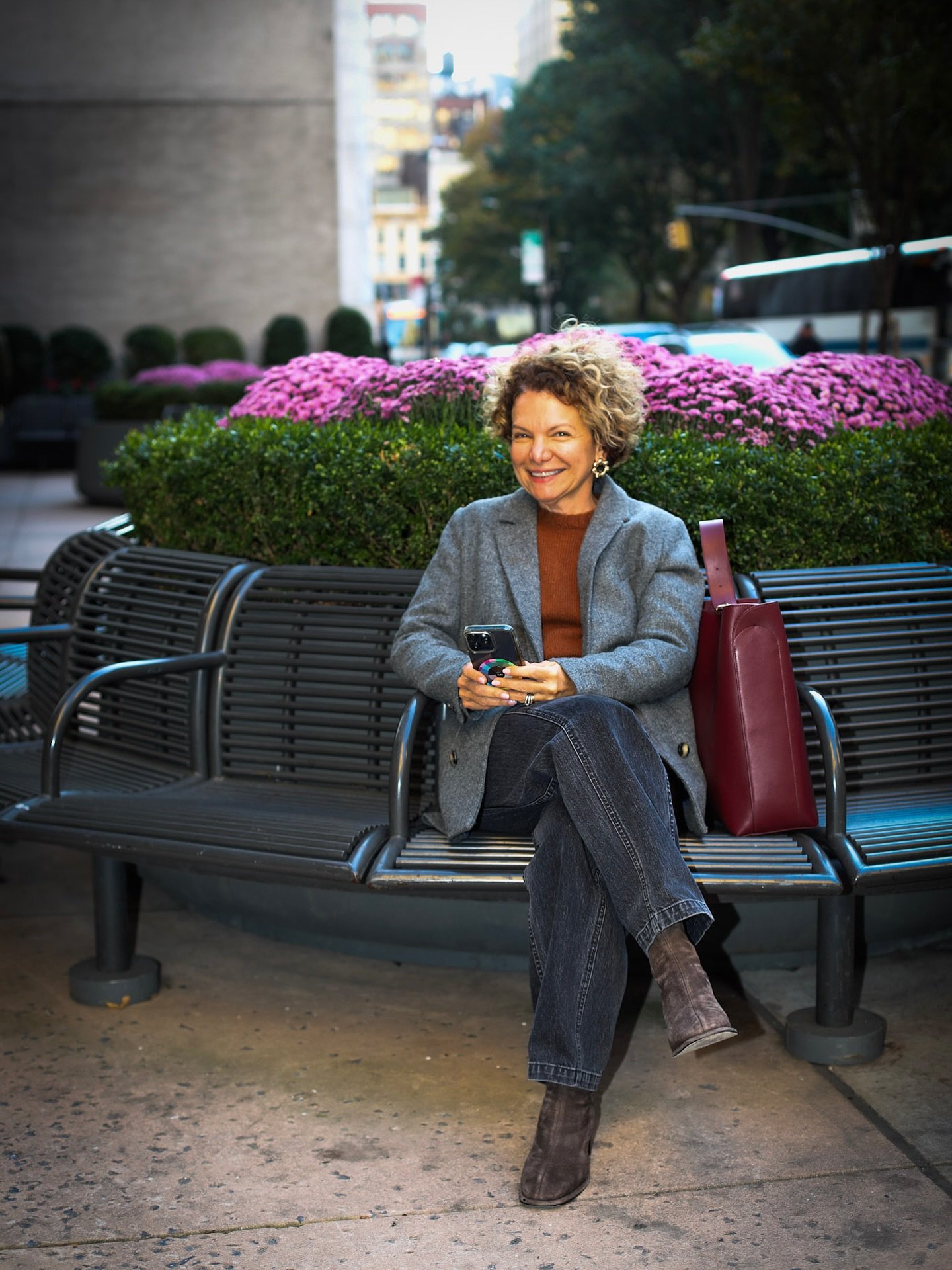 The real reason many women lose confidence in how they look?

Their wardrobe didn&rsquo;t evolve as they did.

Finding your updated style, one that fits your life now, can bring that confidence right back.

I see this all the time with my clients.

Y