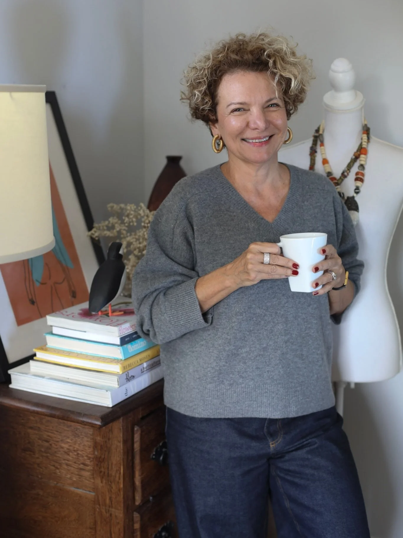 Cozy moments, meaningful work.

A little behind-the-scenes moment from my week: cozy clothes, warm coffee, and lots of color palettes. 

I love this time of year when I get to prepare sessions and wrap gift cards for clients who want to give confiden