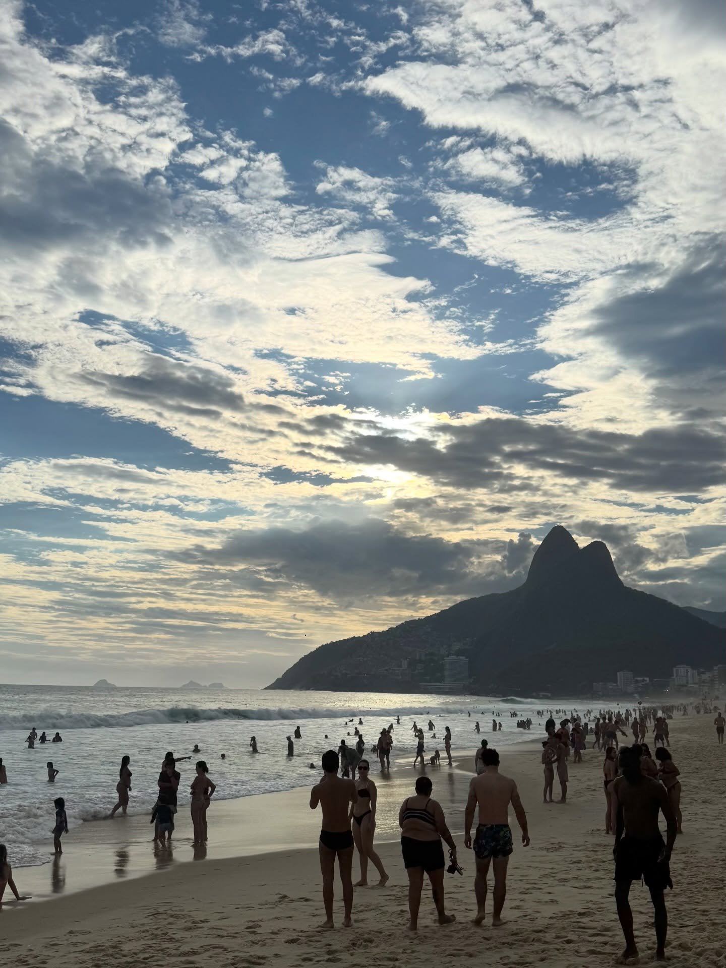 Small moments of beauty to start the year.

I just arrived in Brazil.

I&rsquo;ll be working from here for a few weeks, but these first days are for family, friends, and slowing down.

Starting the year with a short pause feels right.

Light, texture