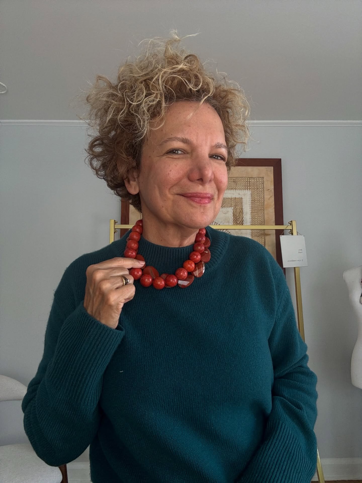 I&rsquo;m starting a small series for the next 6 weeks:

One Small Style Change.

Nothing complicated.
Nothing expensive.
Just simple ways to reconnect with your wardrobe.

Week 1: Wear one piece of jewelry you haven&rsquo;t worn in a long time.

Yes