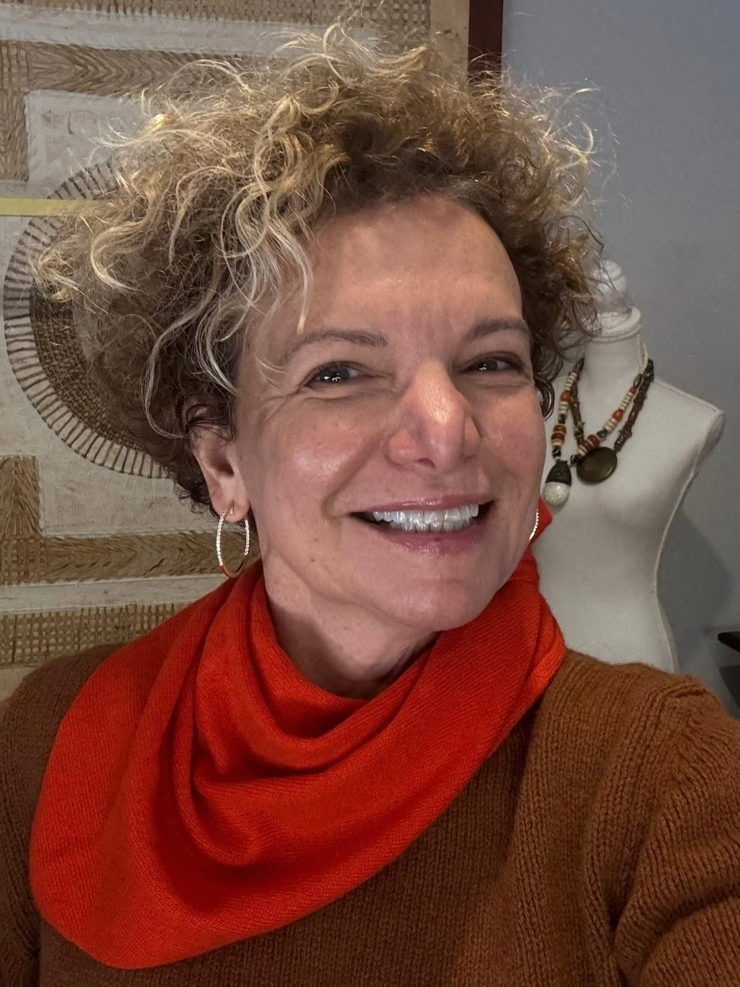 Week 2 of One Small Style Change

Wear one color you&rsquo;ve been avoiding.

Maybe you think it&rsquo;s &ldquo;too strong.&rdquo;
Maybe &ldquo;not for your age&rdquo; or &ldquo;not practical.&rdquo;
Try it anyway.

 In a sweater, a scarf or a bag. 
