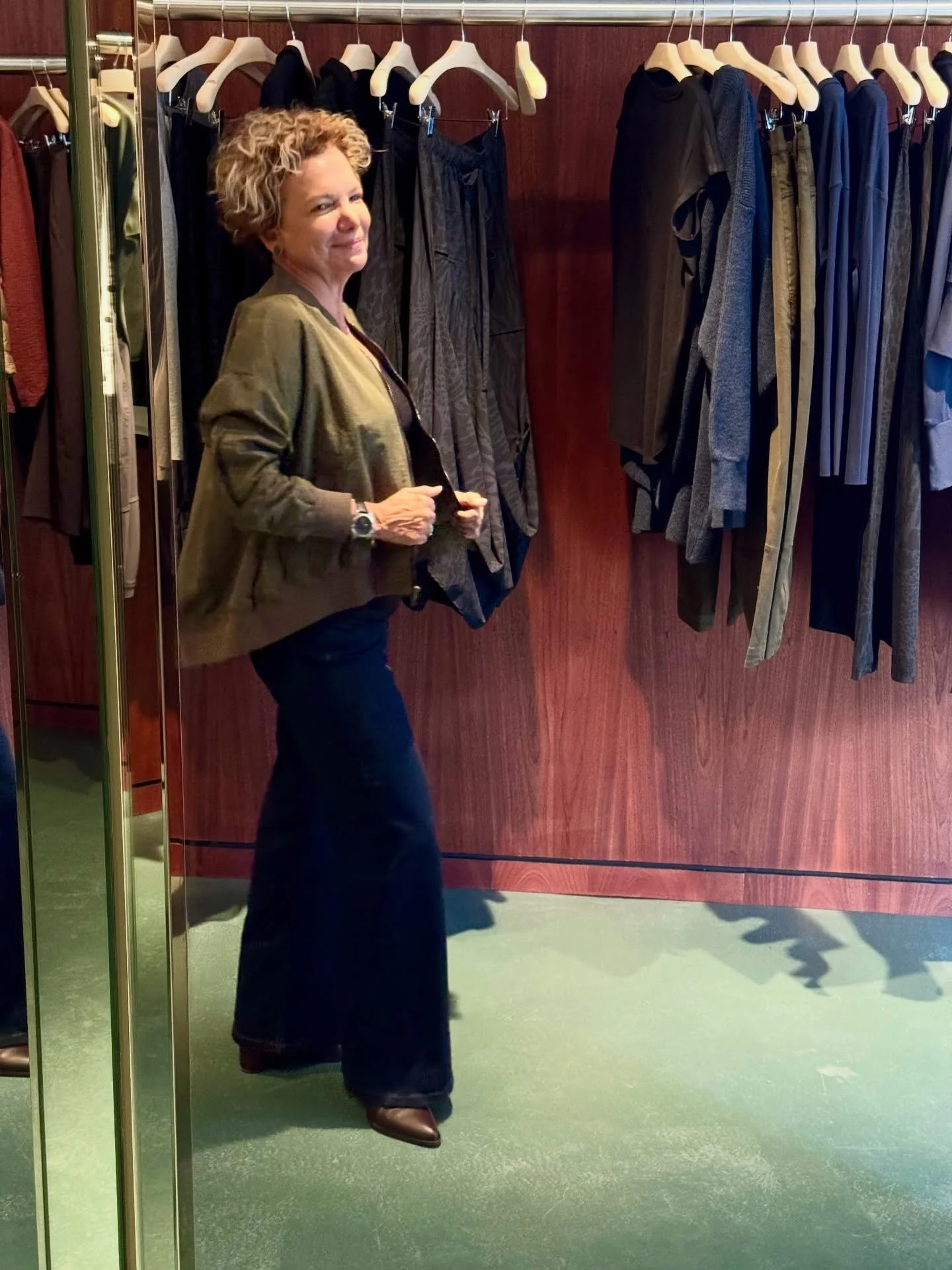 I was invited to the soft opening of @ruti in NYC, and of course I tried on many pieces.

Not just for fun &mdash; but so I can advise my clients better.

I already love their pants (you know they&rsquo;re my favorite travel pants), but today my high