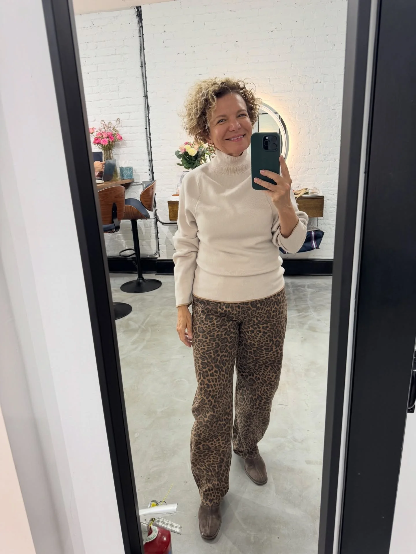 For my first day doing color analysis at @mariabonitany new location in Soho, I chose neutrals, a subtle print, and different textures.

It&rsquo;s still a bit cold in NYC, so sweaters and a coat are still part of the outfit.

And of course, I never 