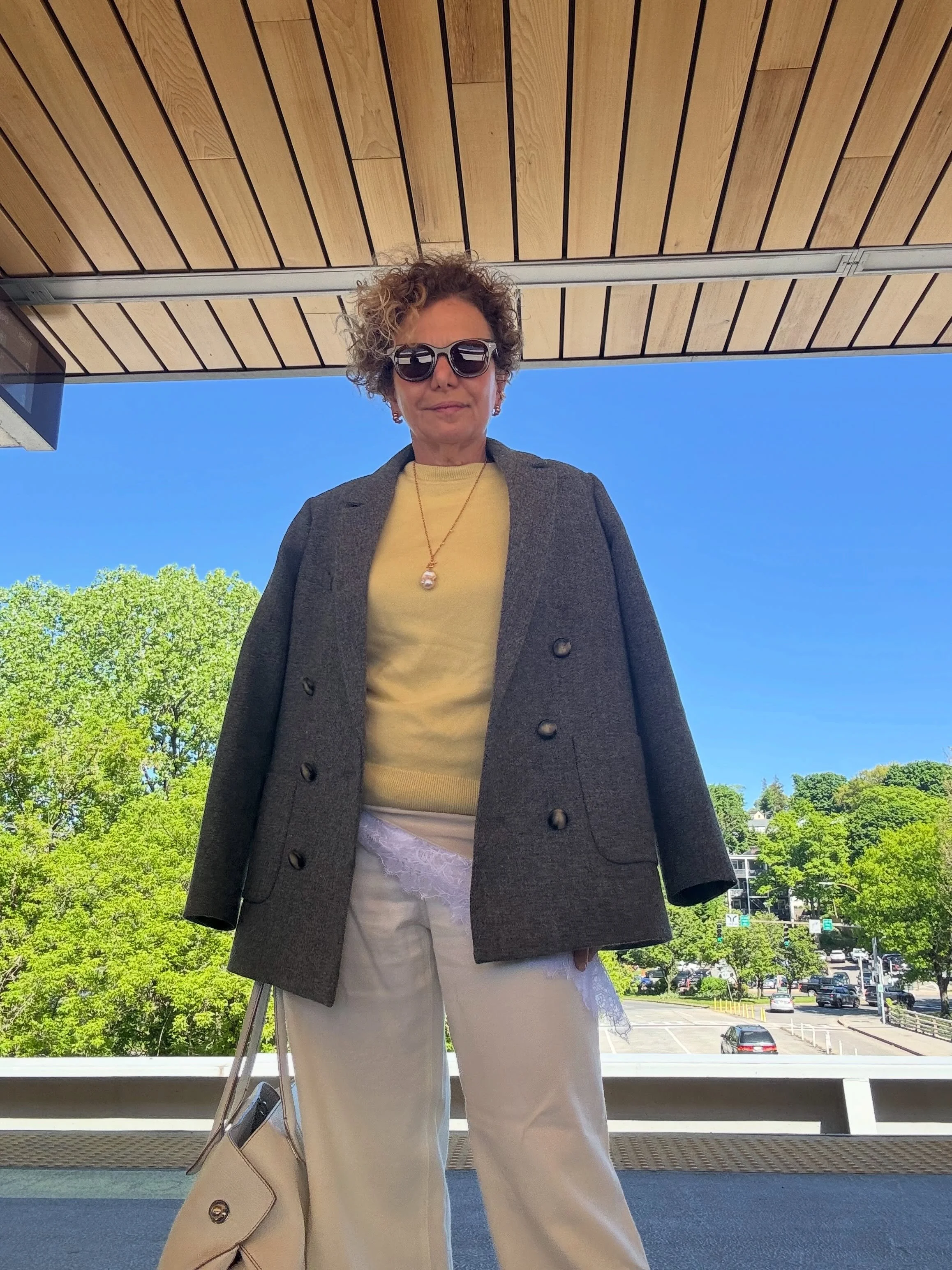 What I chose to wear today.

It&rsquo;s a sunny Spring day, but still chilly.

I had color analysis sessions during the day and dinner with girlfriends later, so I wanted something comfortable, polished, and with a sense of ease.

I decided to wear n