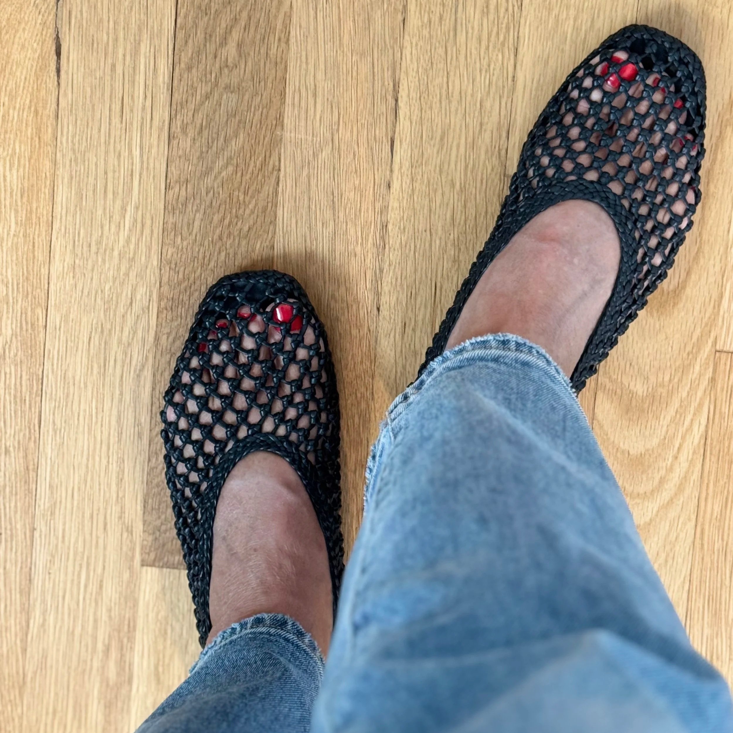 Are Woven Shoes Appropriate for a Business Casual Office?