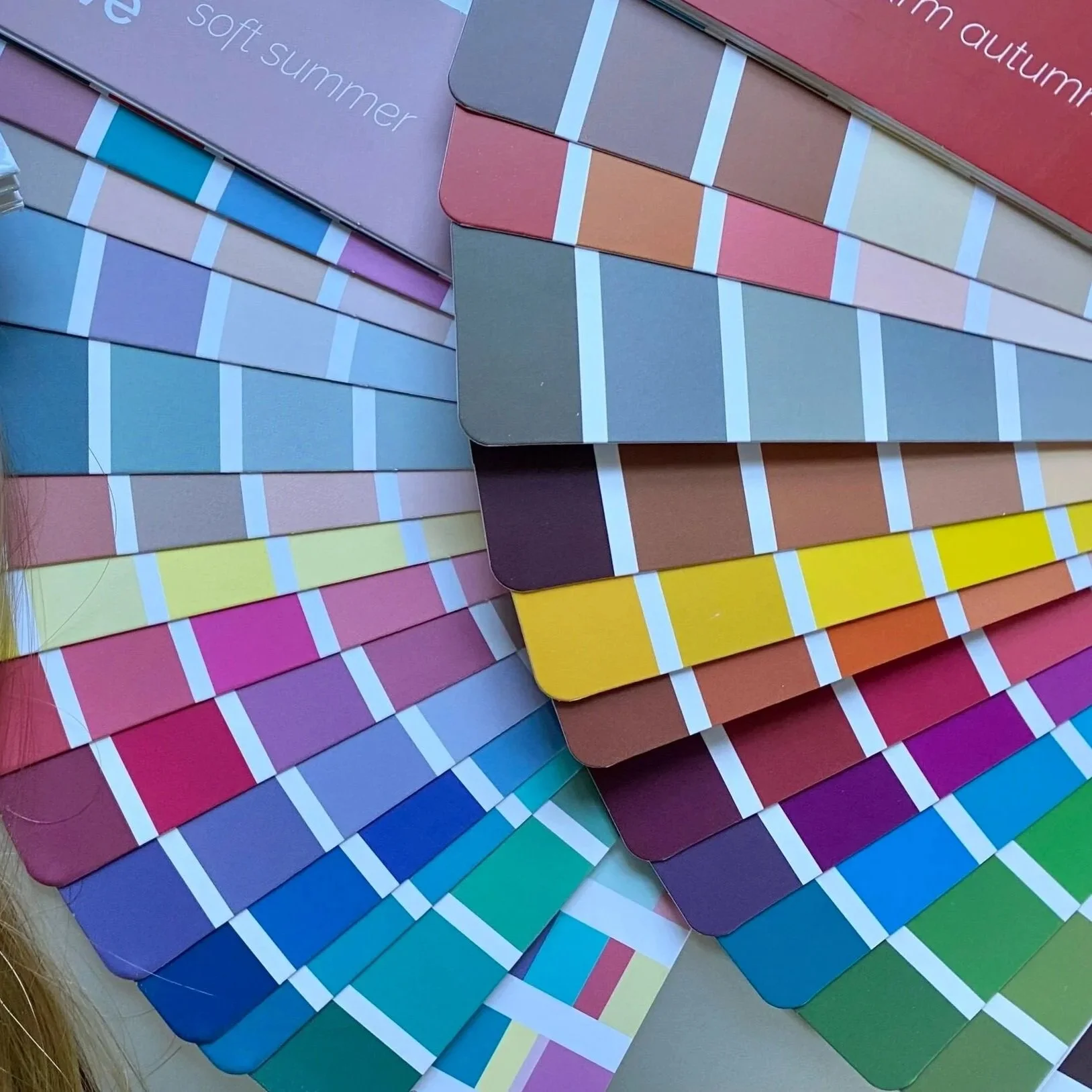 Virtual Color Analysis for Corporate Team Building
