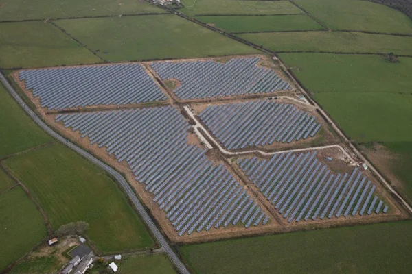 Burrows-Solar-Park-UK.jpg