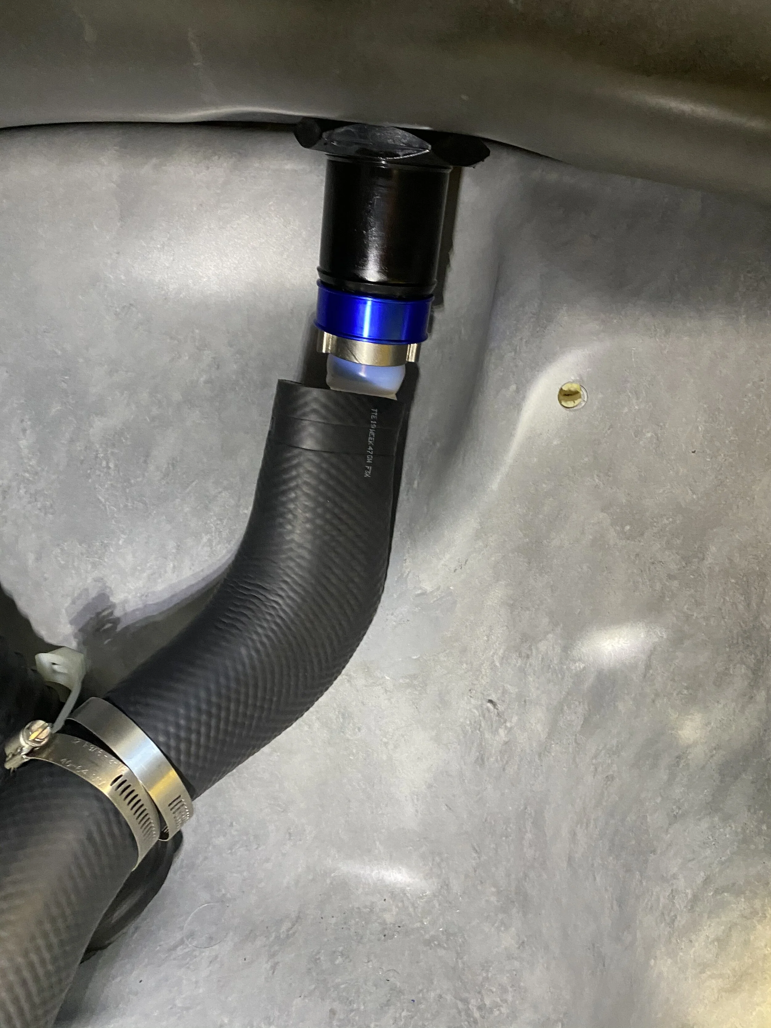 EC58DC44-F680-46A7-836C-115F75EF82D5