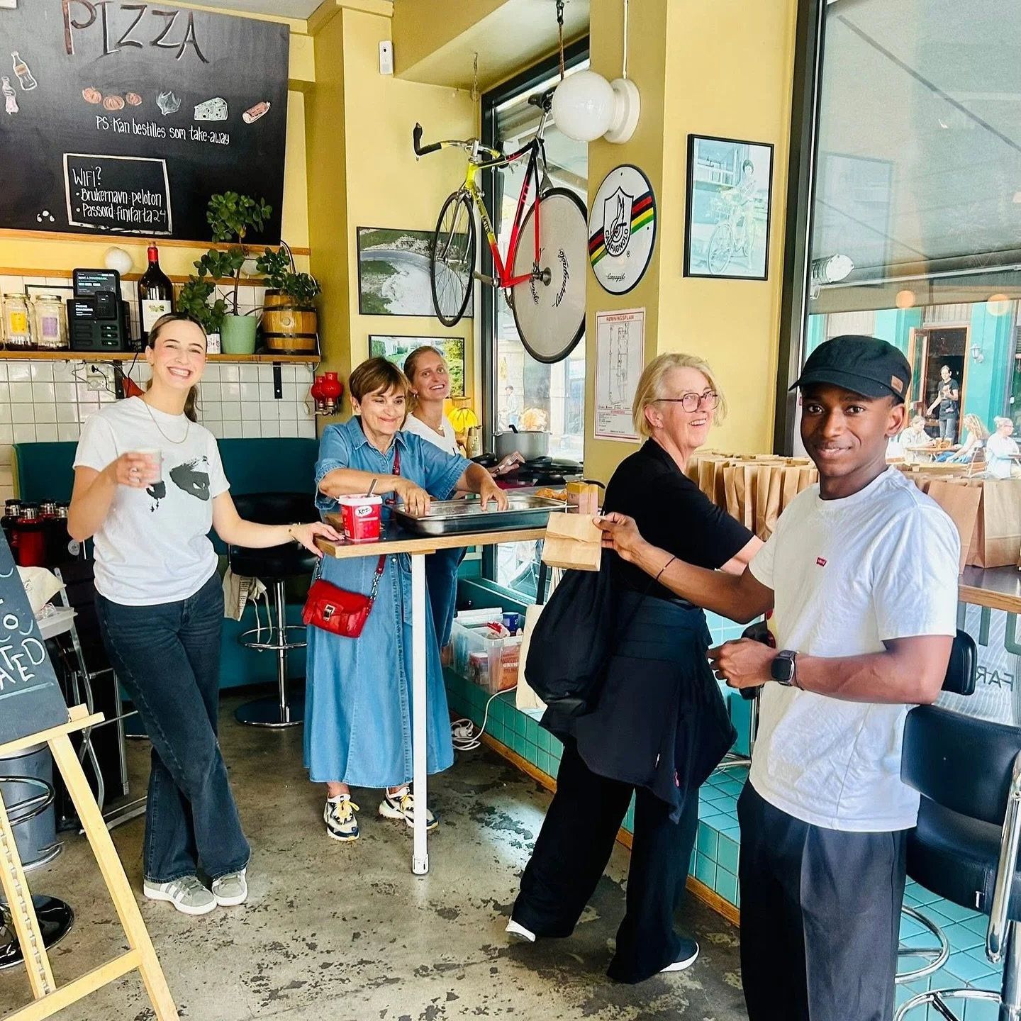 Snart er det vaffelmandag igjen 🥰 Hvis du vil bli med oss &aring; dele ut vafler i august, meldt deg p&aring; n&aring; f&oslash;r vi setter vaktlistene! Link til FB-gruppa finner du i bio p&aring; profilen v&aring;r