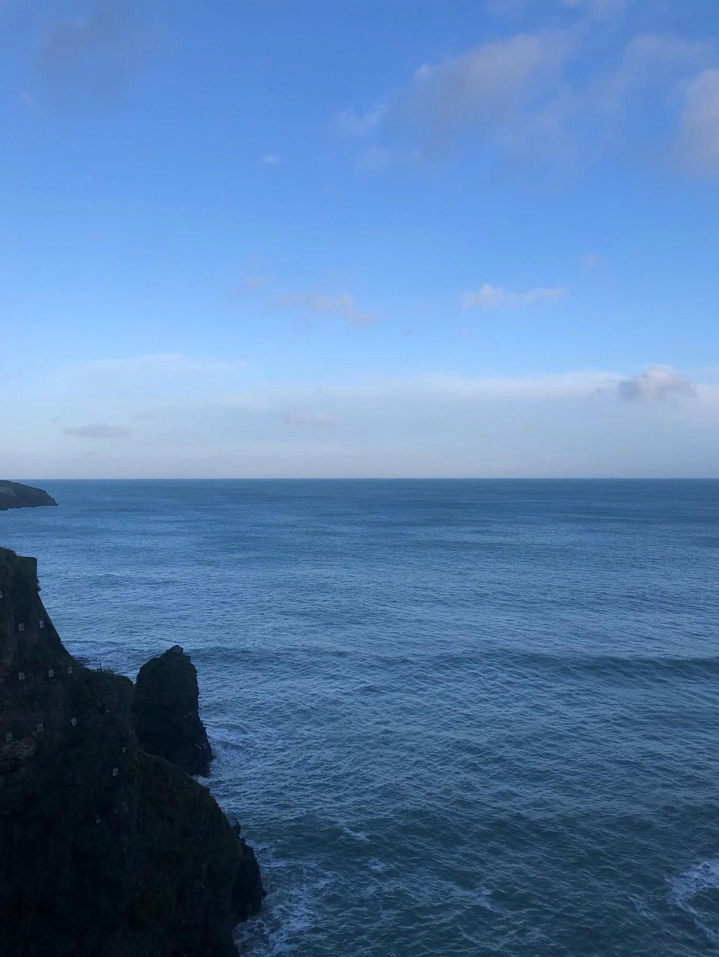 Acceptable winter weather. 

Still got chapped lips though 🙄

#amwriting #amwalking #cornwall