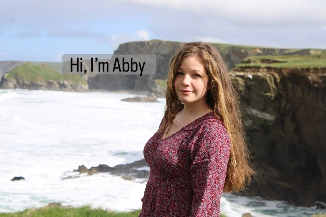 Hello! I&rsquo;m Abby 👋🏼

I&rsquo;m an aspiring author living on the north coast of Cornwall with my daughters, endlessly encouraging husband and loopy golden retriever, Lowen (part walking companion, part colleague at this point) 🐾 

I work two d