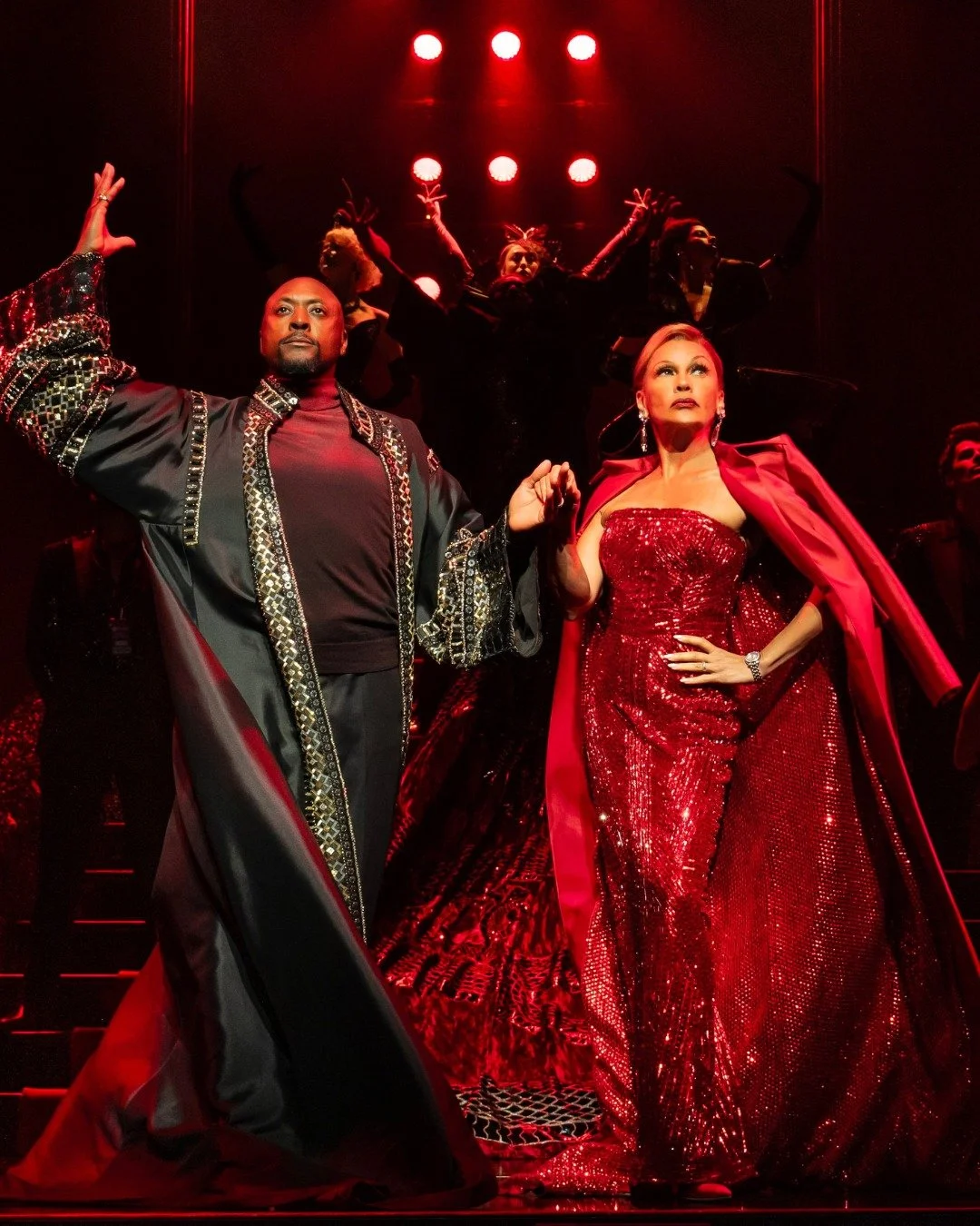 REVIEW: This new take on The Devil Wears Prada really captures the magic of live musical theatre; it&rsquo;s a full-on feel-good party that proudly celebrates the glitz, glam and chaos of a tough, high-pressure world. 

@pradawestend 
📝: Cat Wiltshi