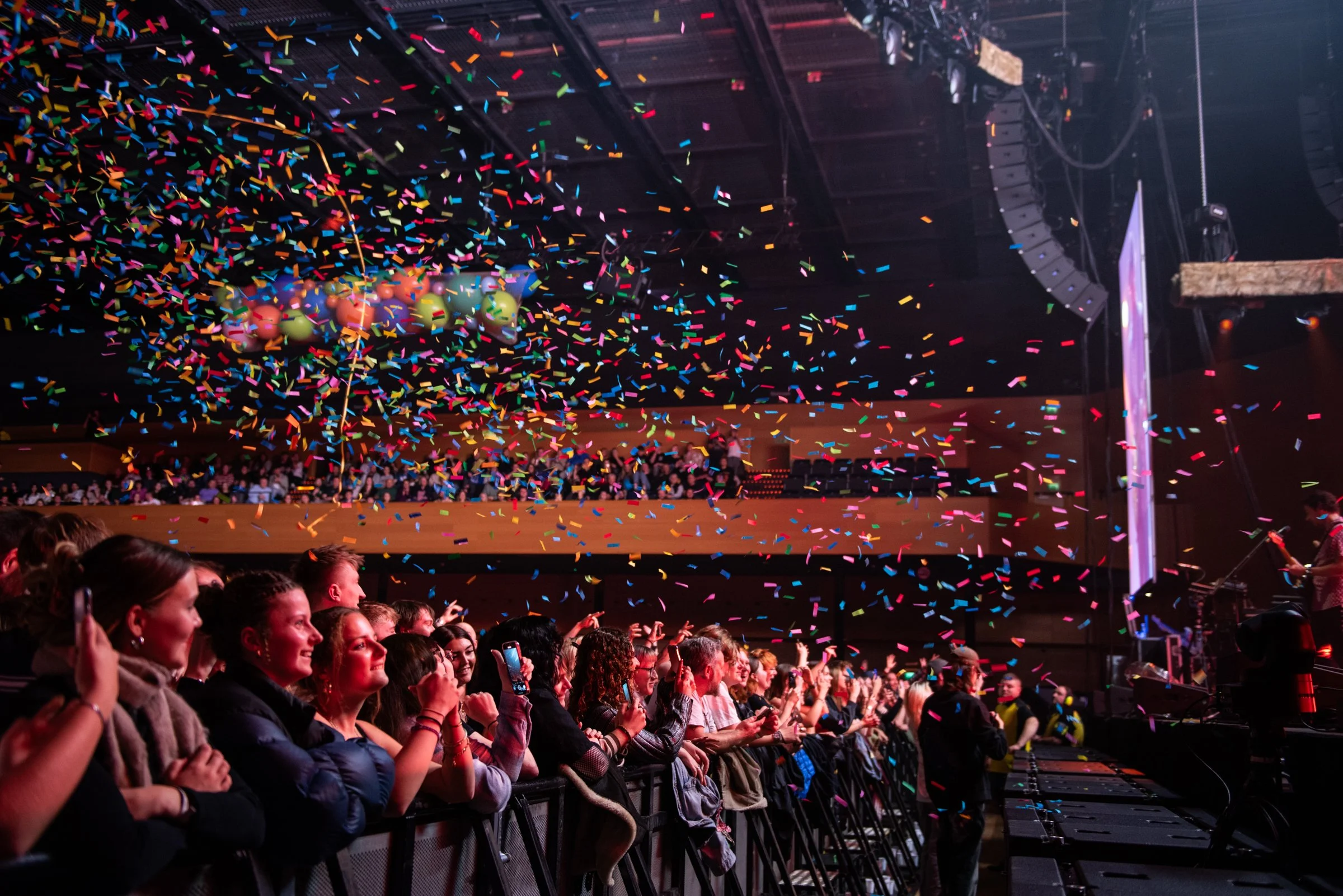 The Wombats - Phoebe Reeks Photography (12).jpg