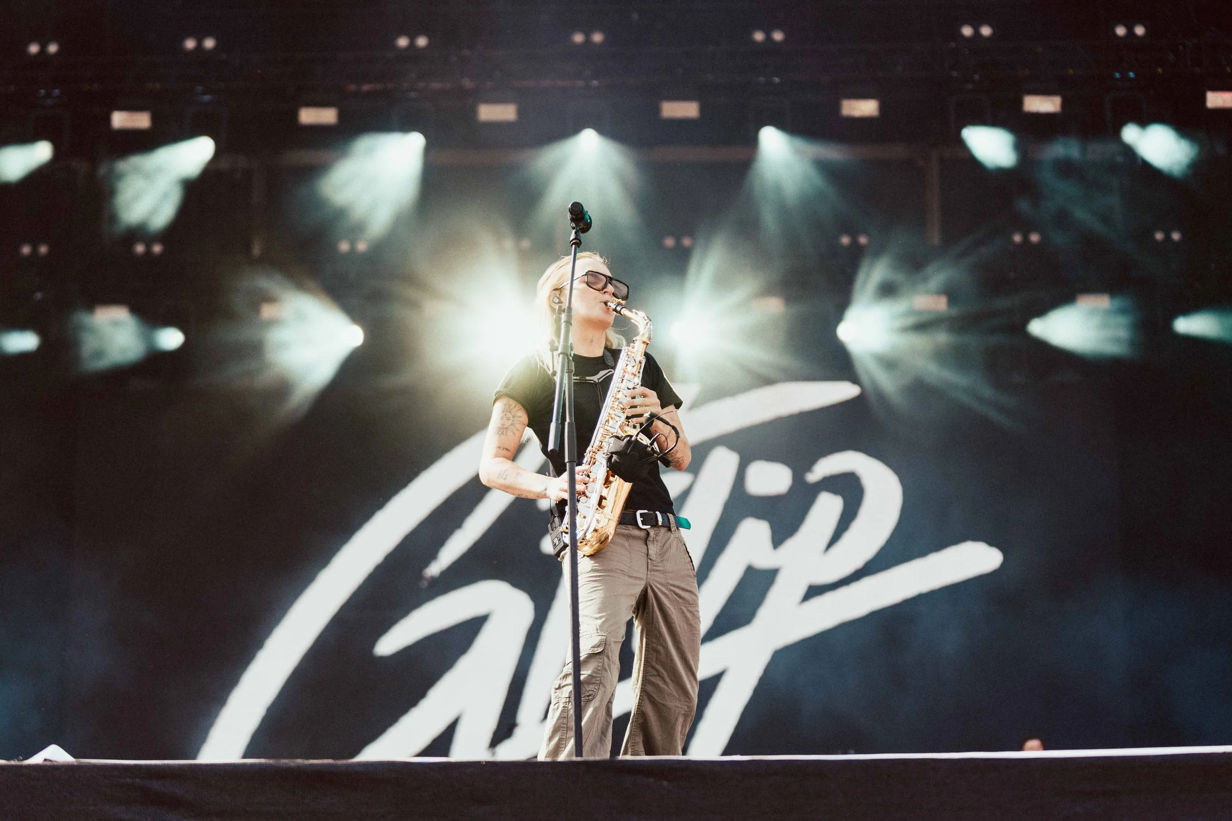 gflip-skyinanalog-11.jpg