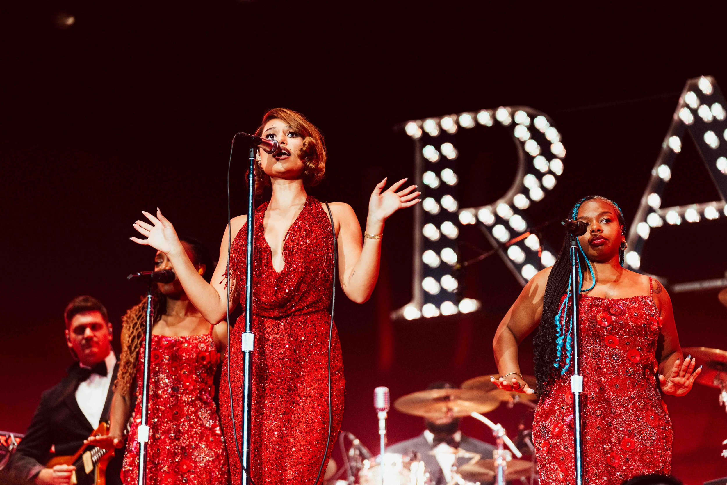 raye-skyinanalog-12.jpg