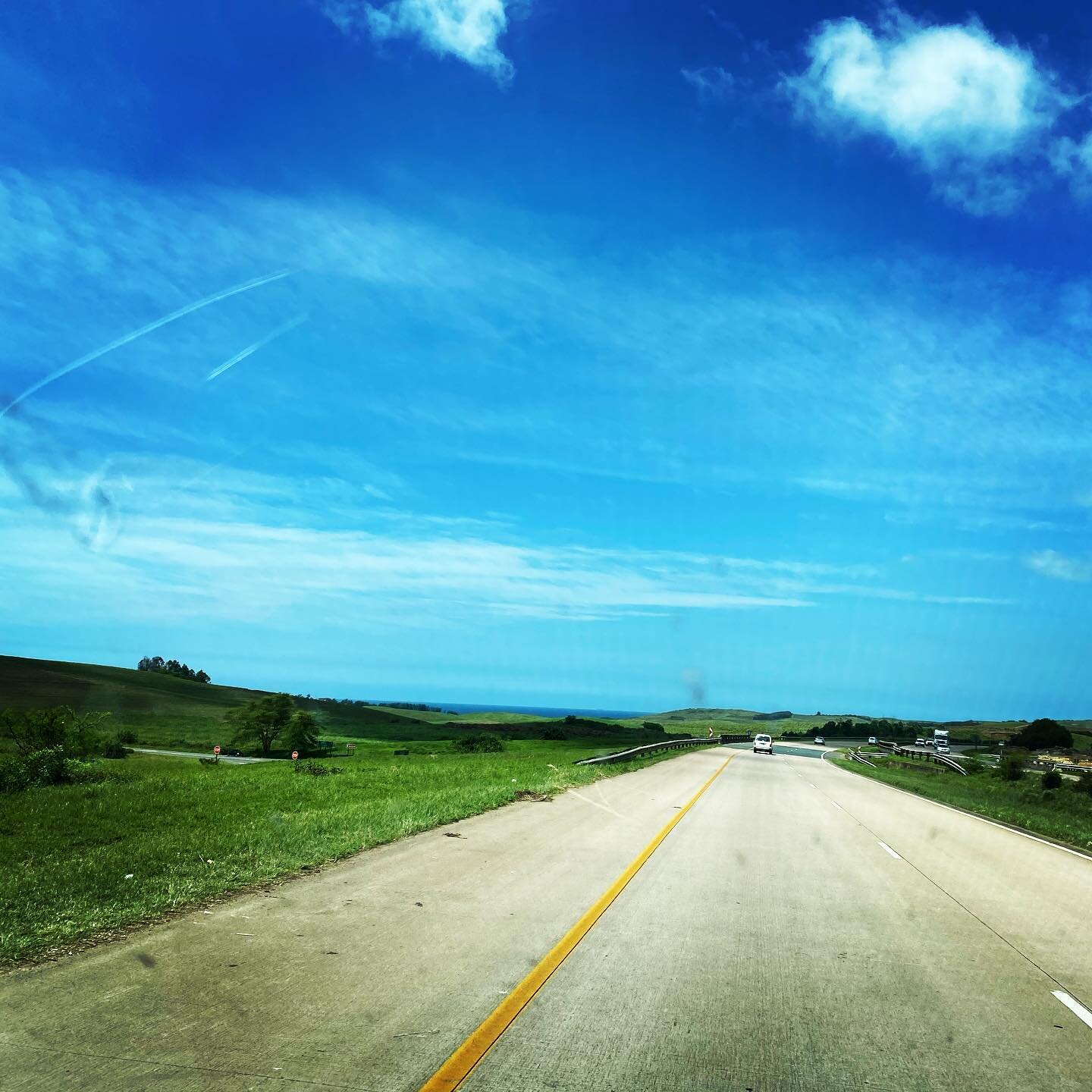 I must stay that I think this may be the prettiest part of the country #kzn #theopenroad #rollinghills #alwaysgreen