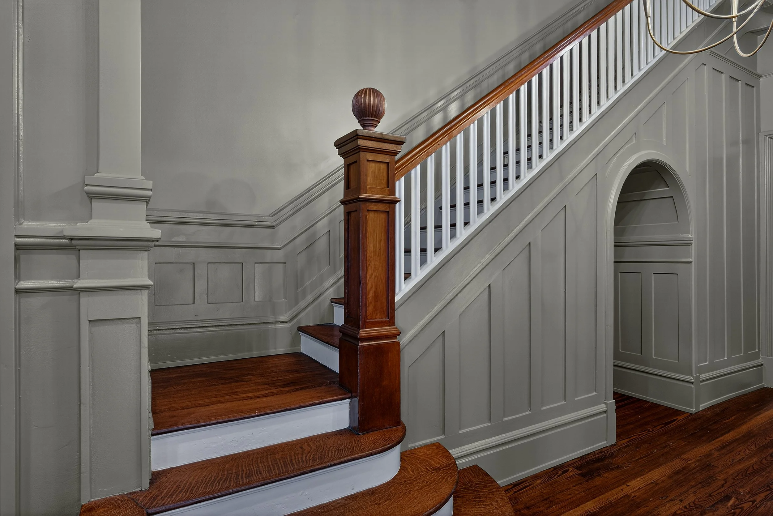 1st Floor Stairs B.jpg