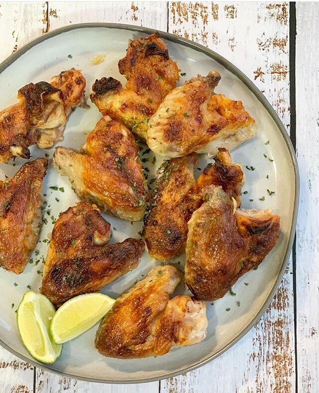 Wings 
Finger licking good!! &bull;
3lbs wings 
1/3 cup bbq sauce 
1/3 cup hot sauce 
1/4 cup mayonnaise 
1 tsp @Union hot stuff (or 1/2 tsp cayenne pepper and 1/2 tsp smoked paprika) ➡️mix everything together and spread over chicken ➡️bake 400&deg; 