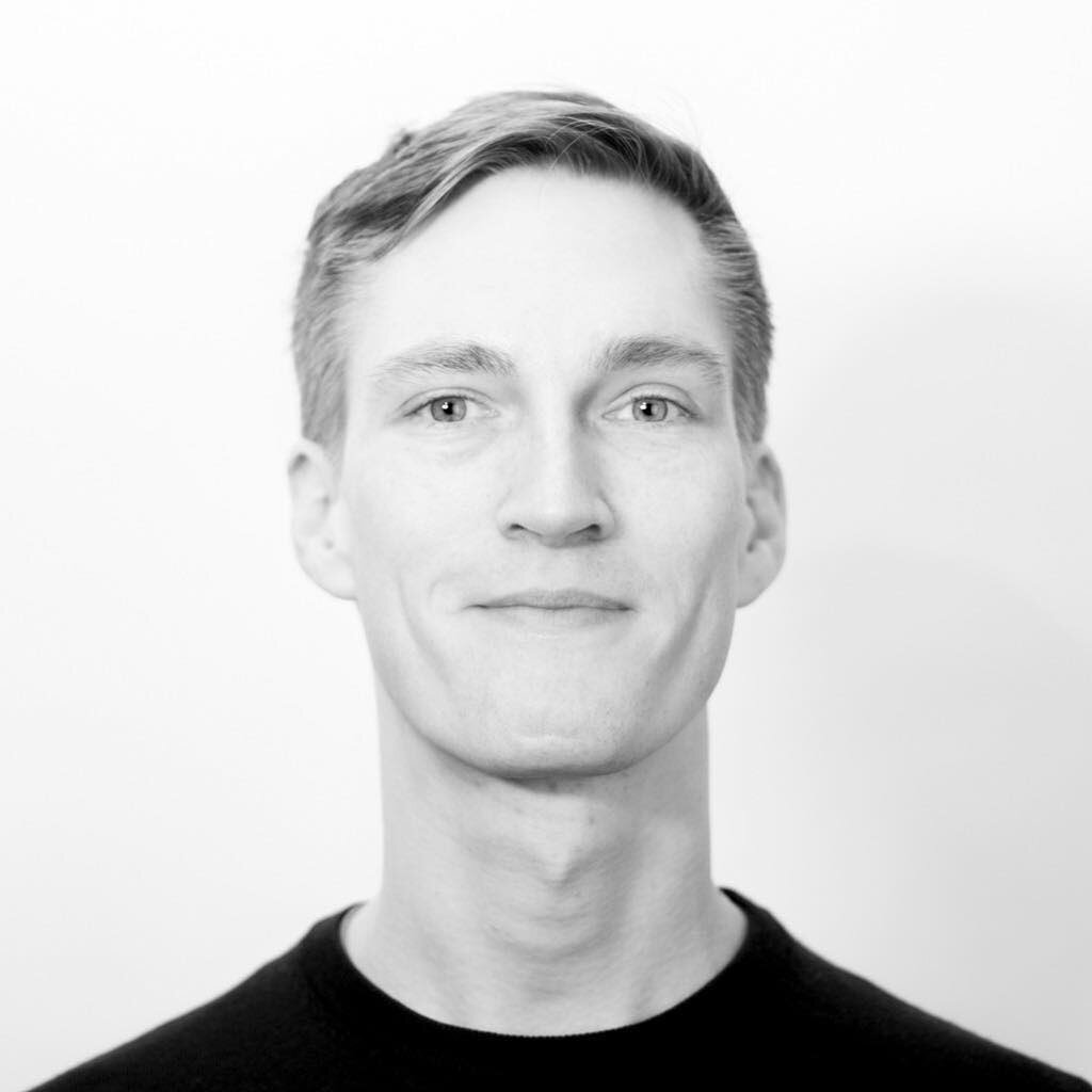 Introducing the team👋

Thorsten @netzrot is a journalist and communications expert. As a correspondent based in New York, he covered U.S. politics and economics for German-speaking media for nine years and was the political correspondent for Zeit On