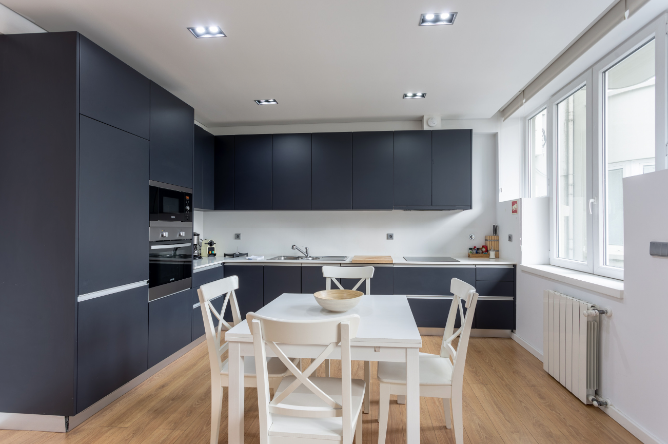 Copy of Porto 2bdr - Kitchen.png