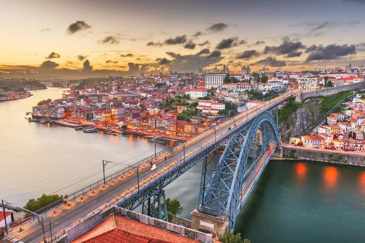 Dom+Luis+I+Bridge+Porto+Portugal.webp