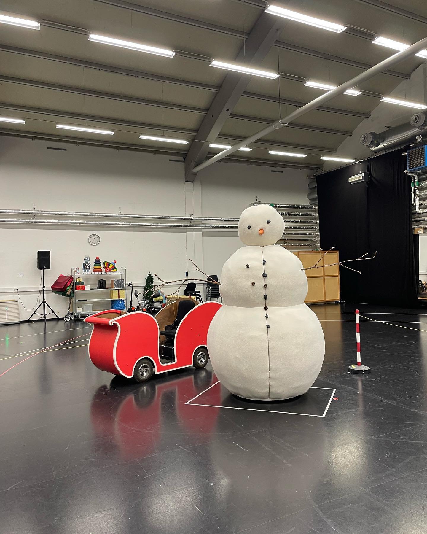 One month until premier!! On Tuesday our rehearsals for Vinteryra move onto the main stage - so exciting!! @malmoopera #vinteryra #flurrytale #rustymagee #billyaronson @ascolta_artists