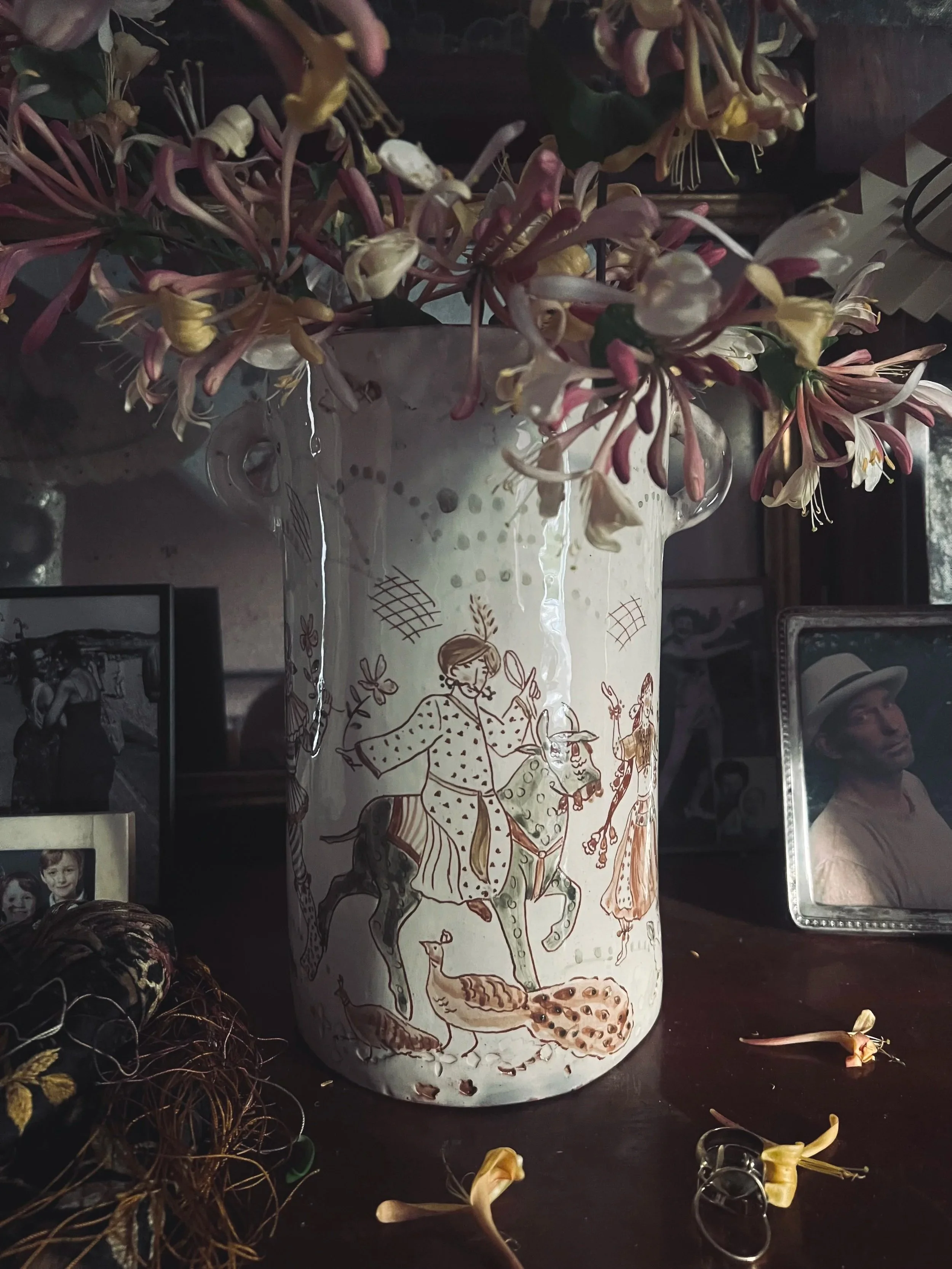 1690store_1690_DuncasDreams_Vase_005.jpg
