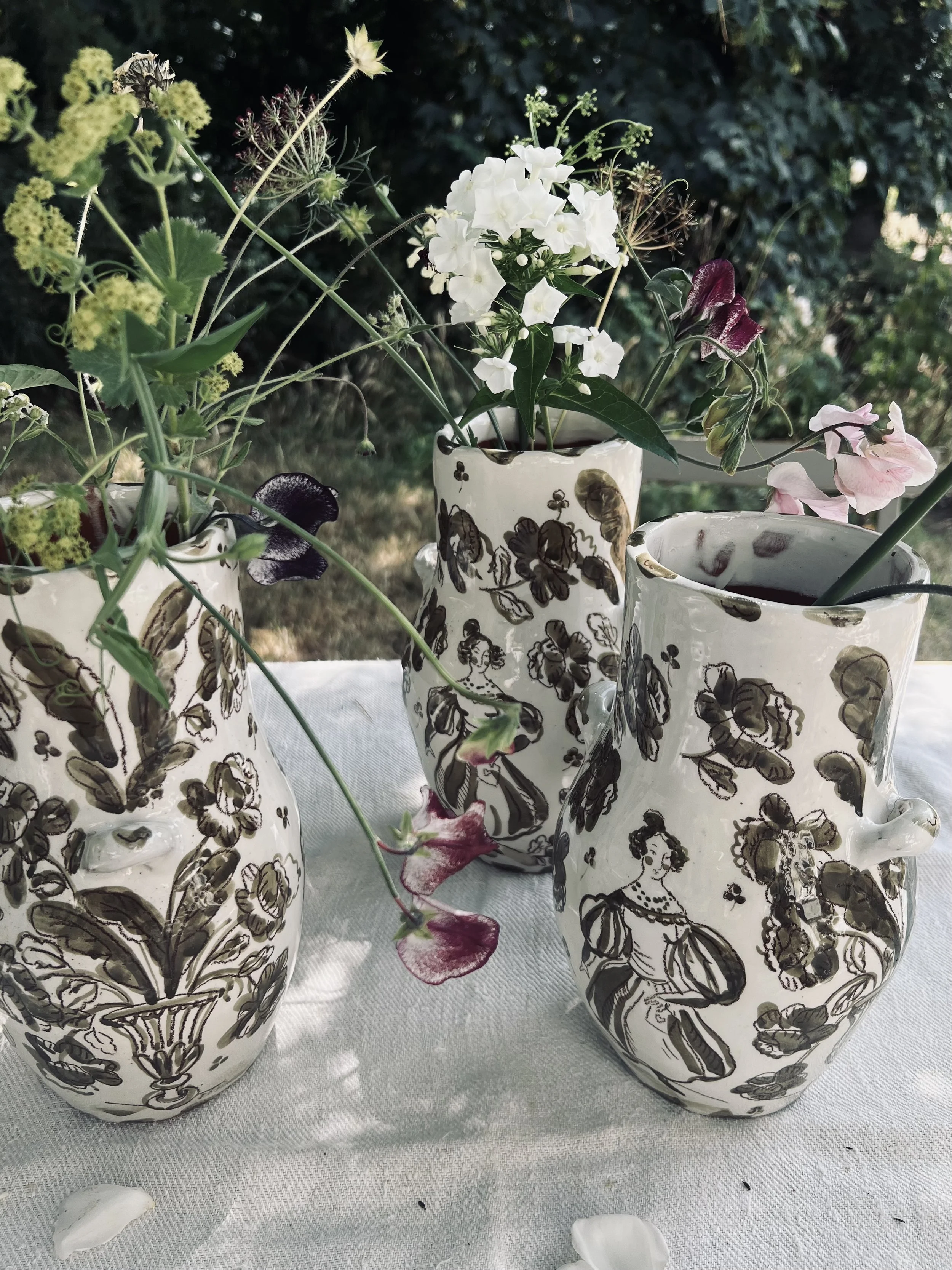 1690_Clover&Roses_vase_005.jpeg
