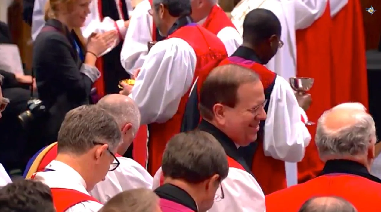 john-during-eucharist_15668033915_o.jpg