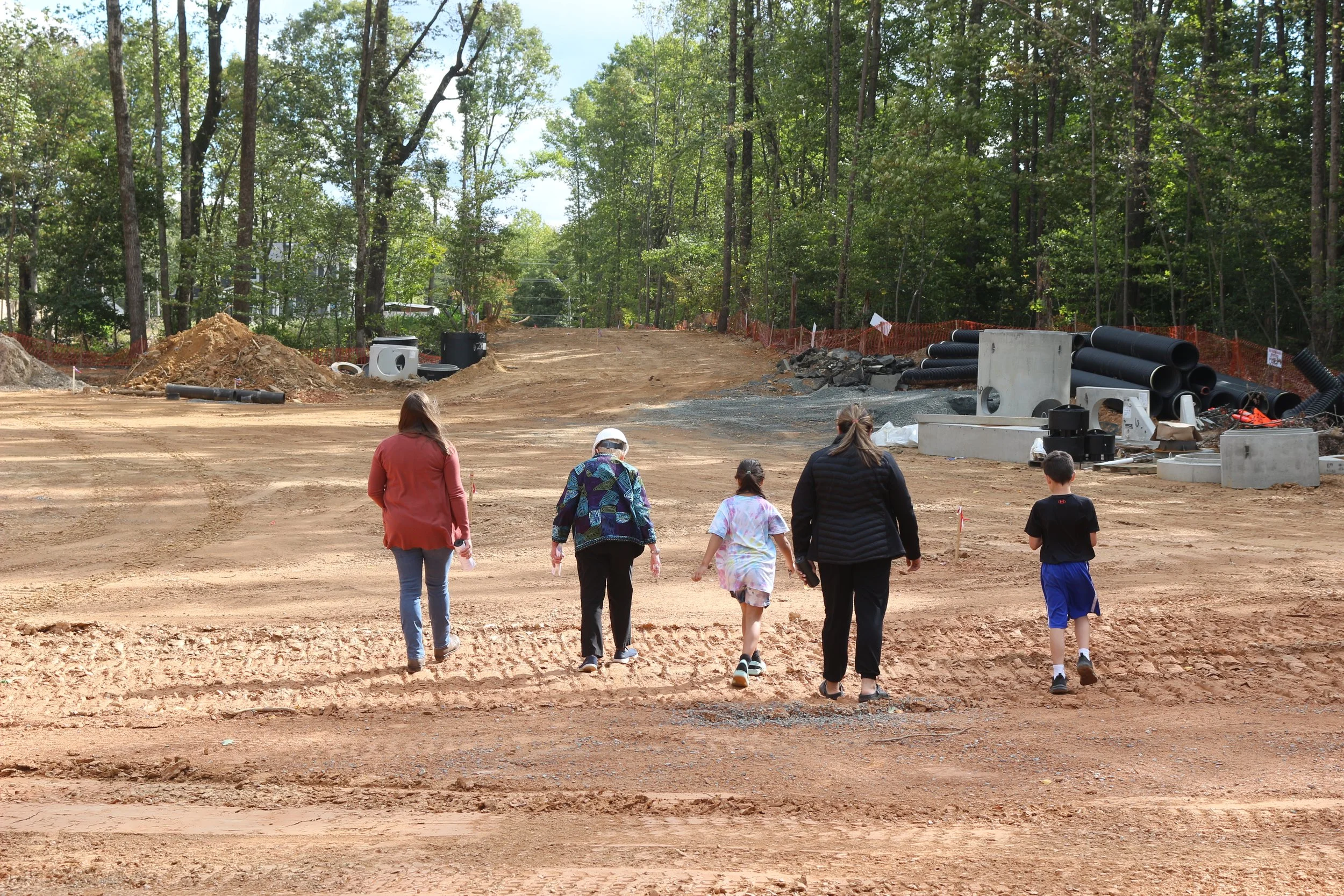  Melissa Byers, Children’s Minister; Chloellen Miller; Bella; Karen Groat—Vestry; and Owen 