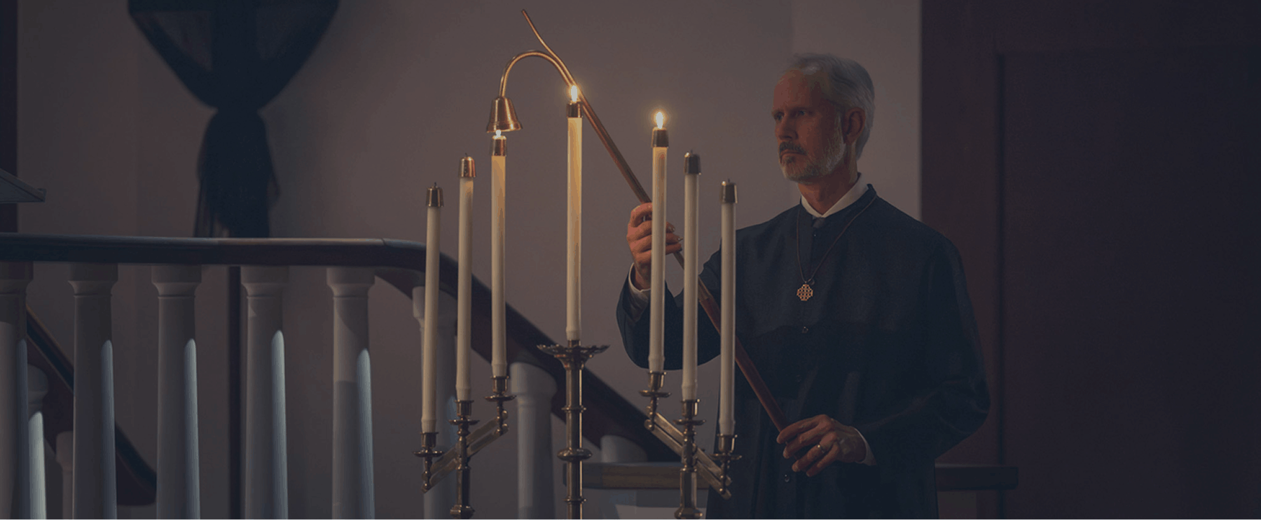 background-candles-being-lit.png
