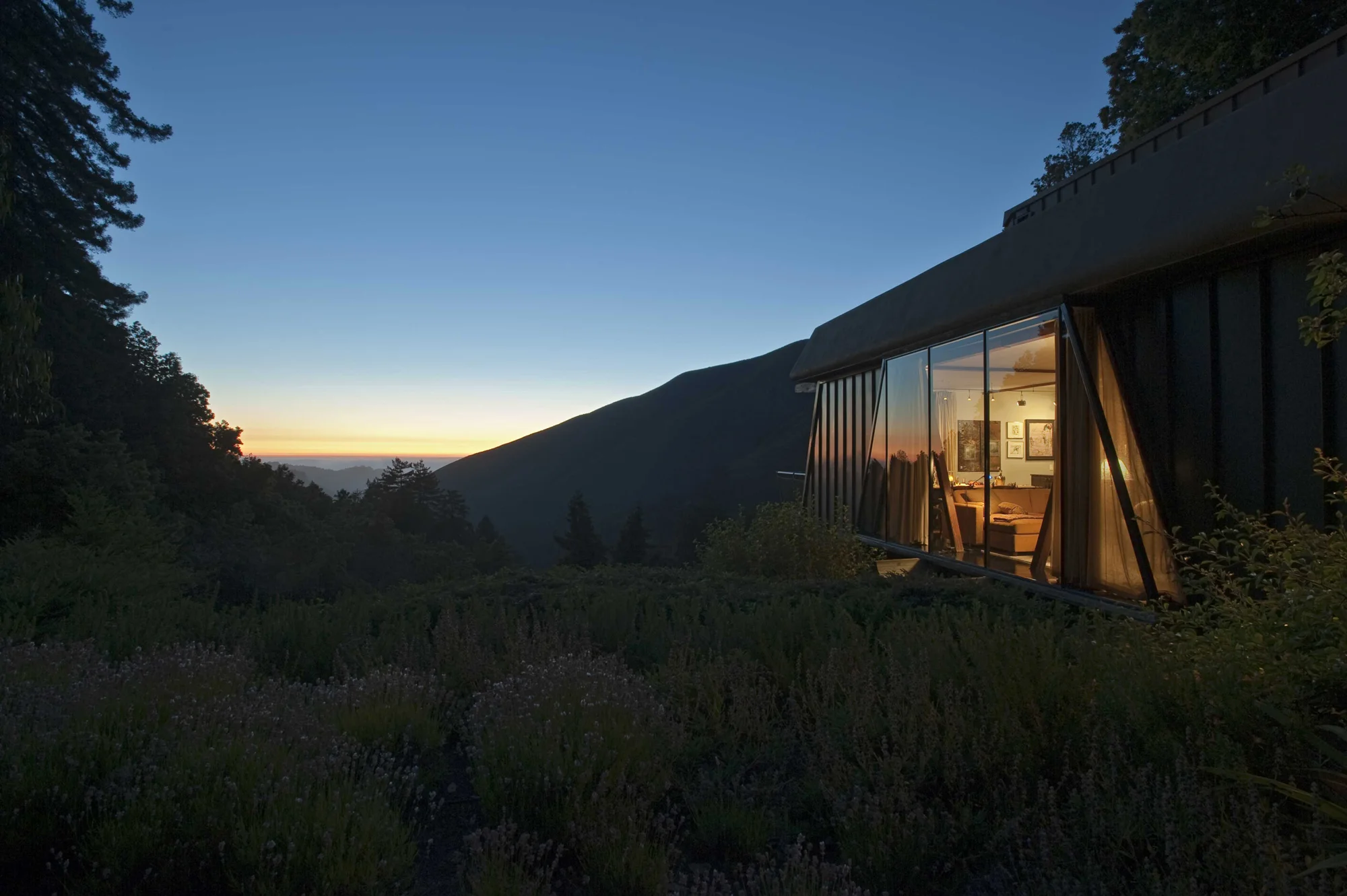 Advanced-Retreat-DS32353-Twilight.jpg
