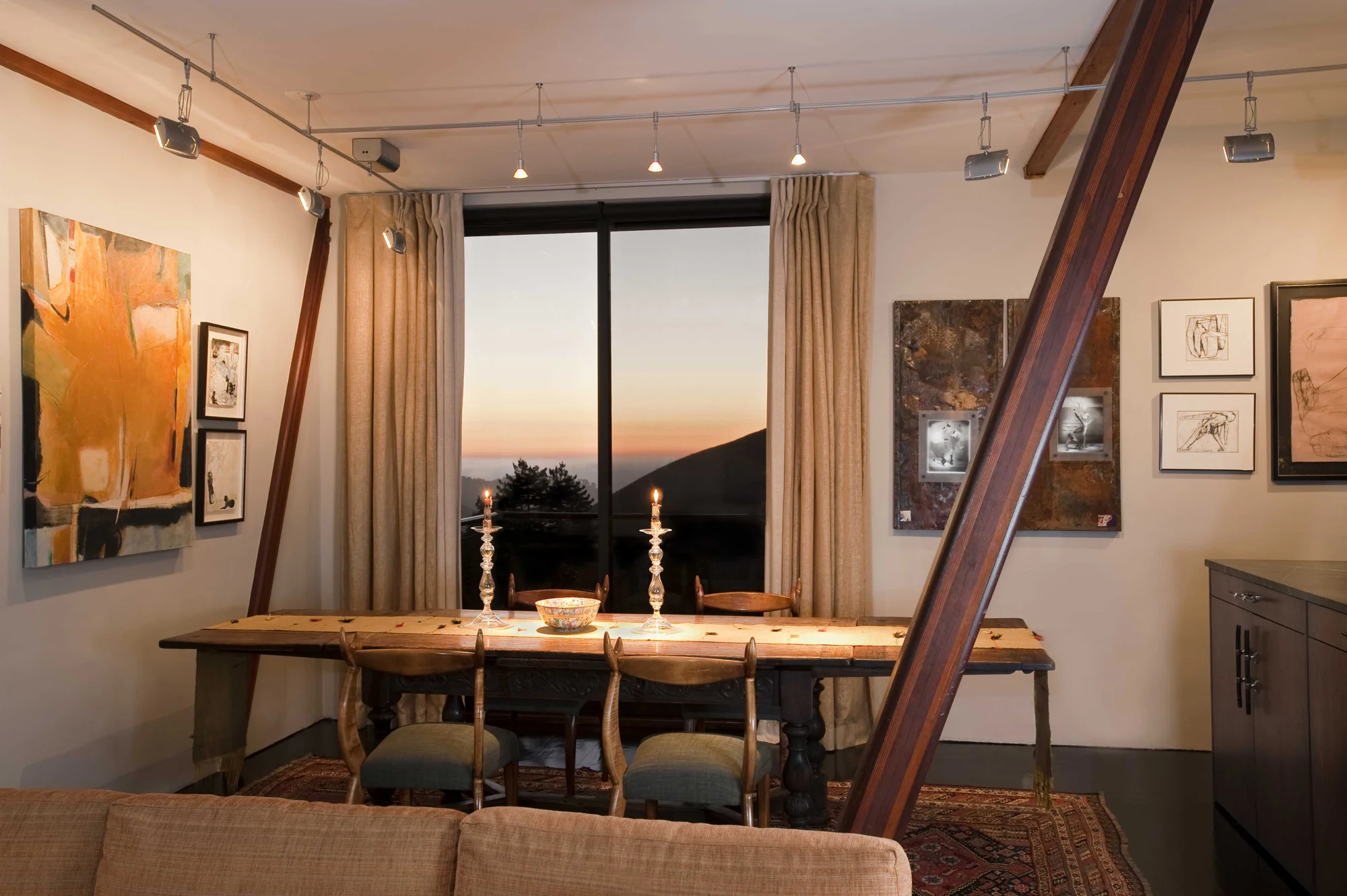 Advanced-Retreat-DS32350-DiningRoomNoRef.jpg