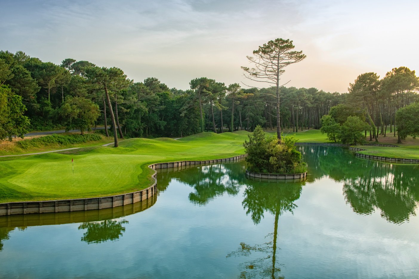 Island---Golf-Club-Seignosse1404x936.jpg