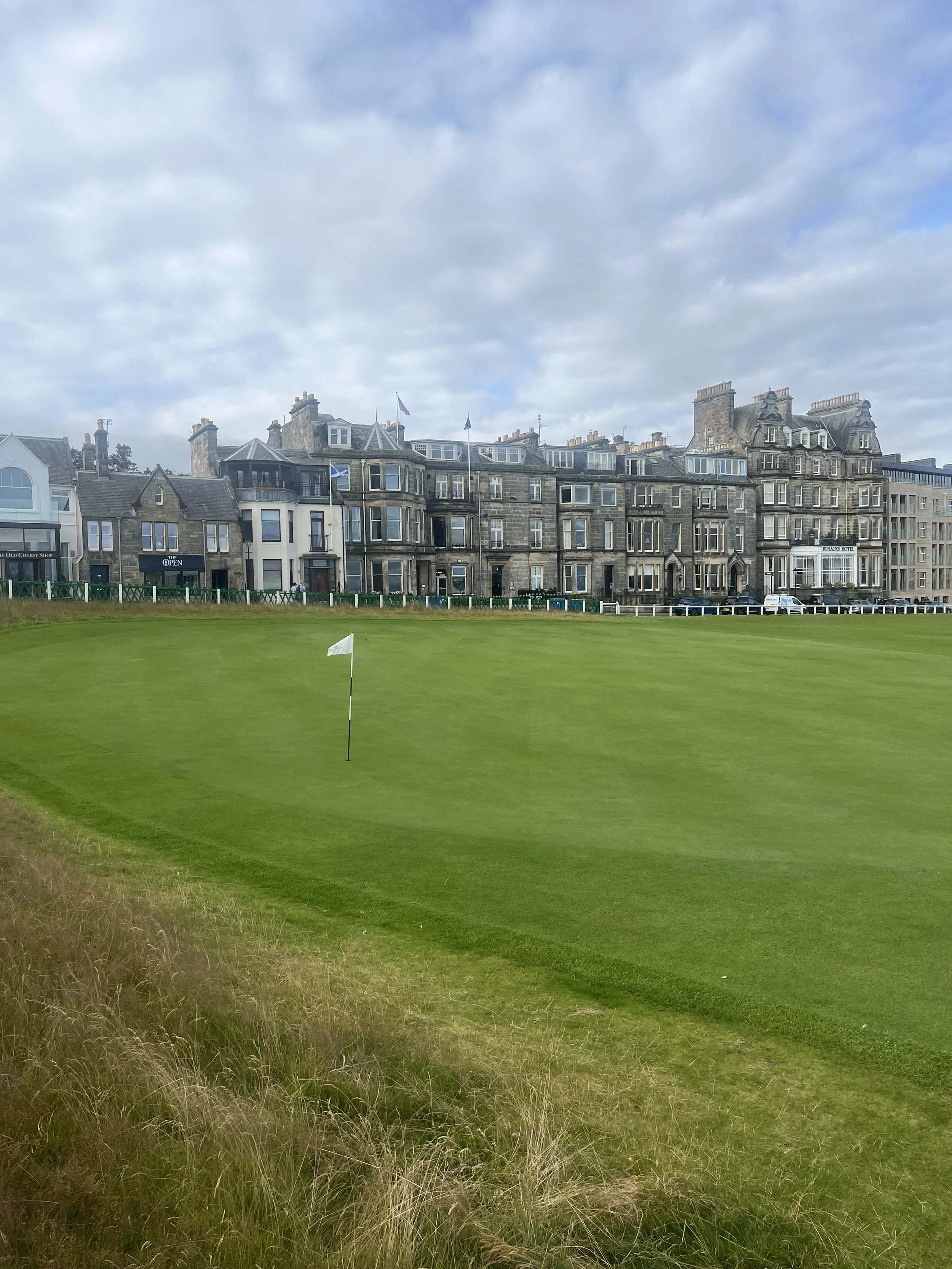 Our Expert Guide to the St Andrews golf vacation package