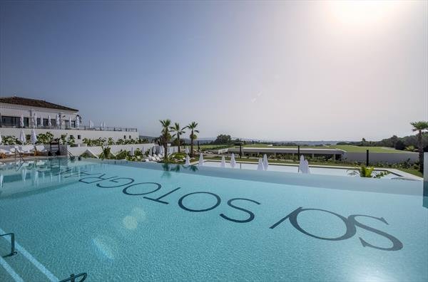 Infinity-Pool792.jpg