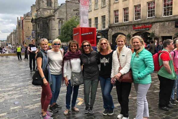 Tara' Fox and Tara Voogt in Edinburgh with our women golfers!  Sightseeing in Edinburgh on our ladies golf trip to Scotland