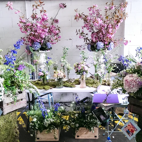 and Marianne of Sweet Pea Flowers check out her blooms!