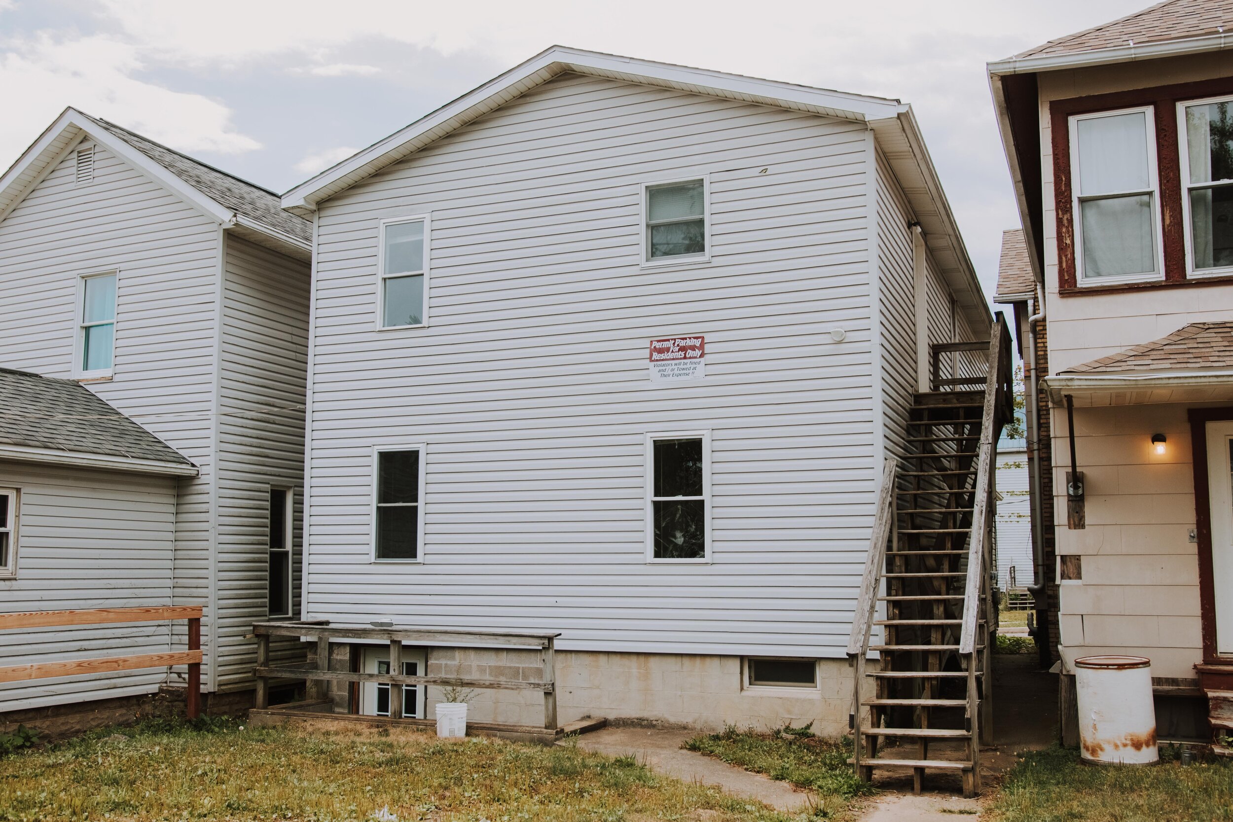 730 South Street - Exterior Photo - Back Steps