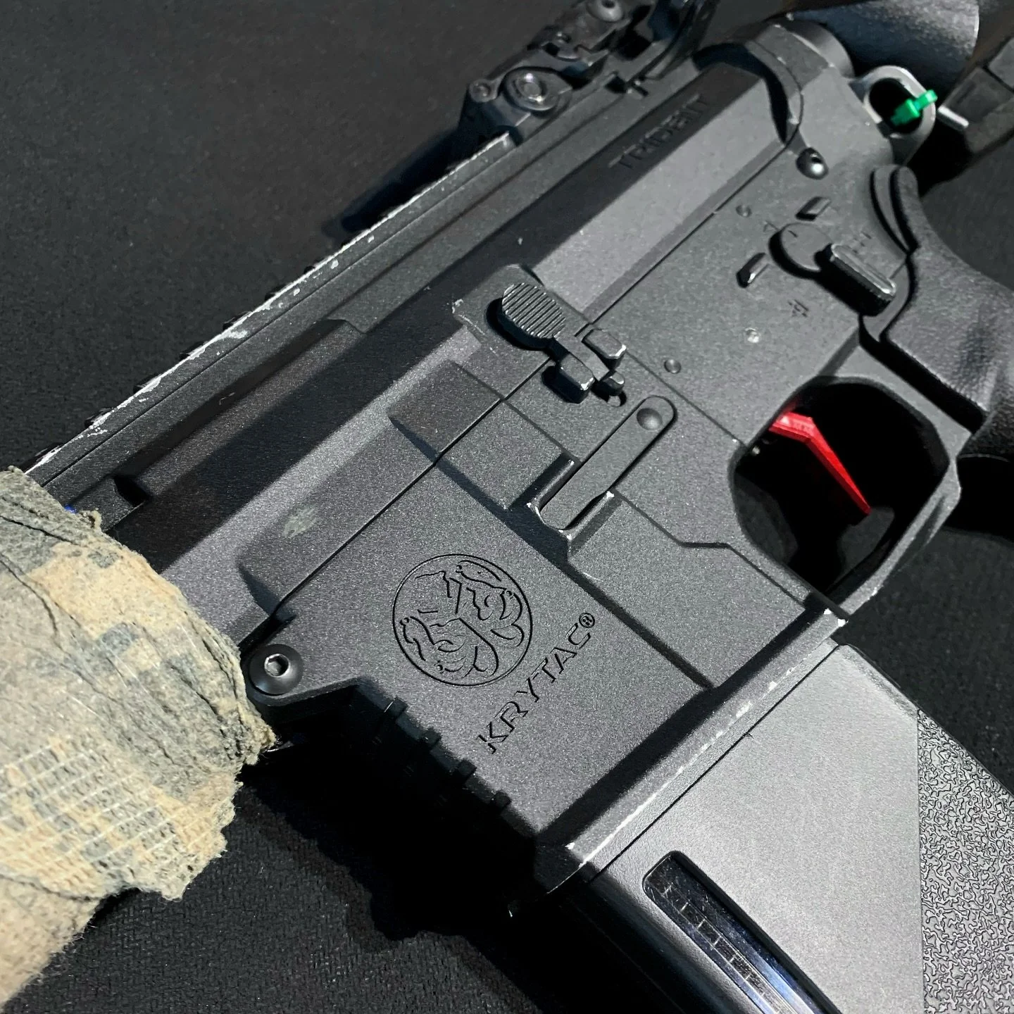 ⚙️ KRYTAC ⚙️ WWW.EXMACHINA.UK ⚙️

With that classic &lsquo;film grain&rsquo; paint finish&hellip;. 🙃 

@krytacarms @krissusainc

#airsoft #airsoftuk #airsoftgear #airsoftnation #milsim #speedqb #speedsoft #engineering